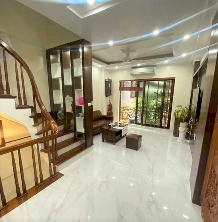 Bán nhà ngõ 184 Hoa Bằng, Cầu Giấy 65m, 5 tầng, vỉa hè rộng, kinh doanh giá nhỉnh 10 tỷ