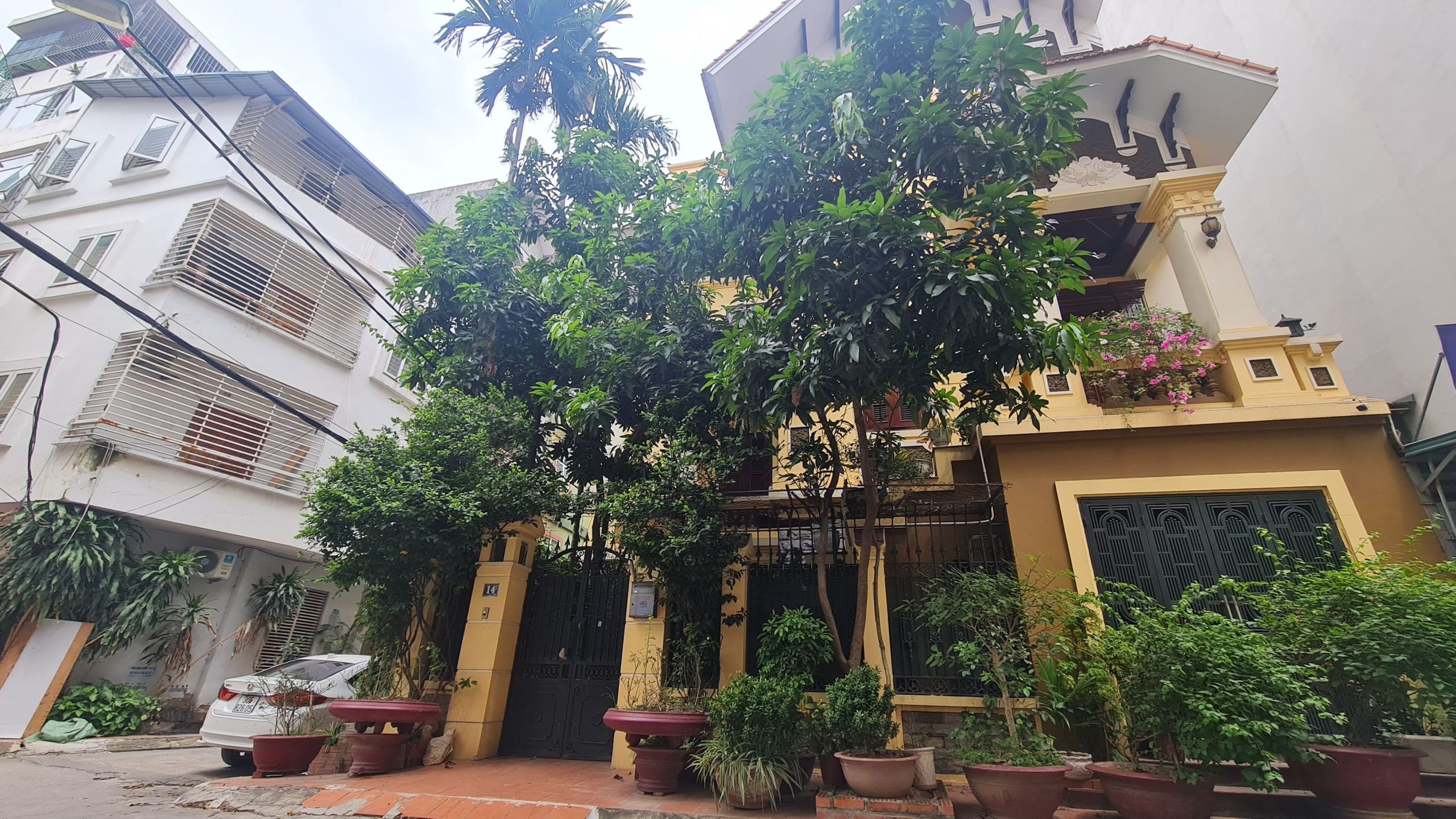 Biệt thự phố Liễu Giai, Ba Đình,diện tích 230m2, 4 tầng, MT 14m, ôtô tránh, kinh doanh, nhỉnh 60 tỷ