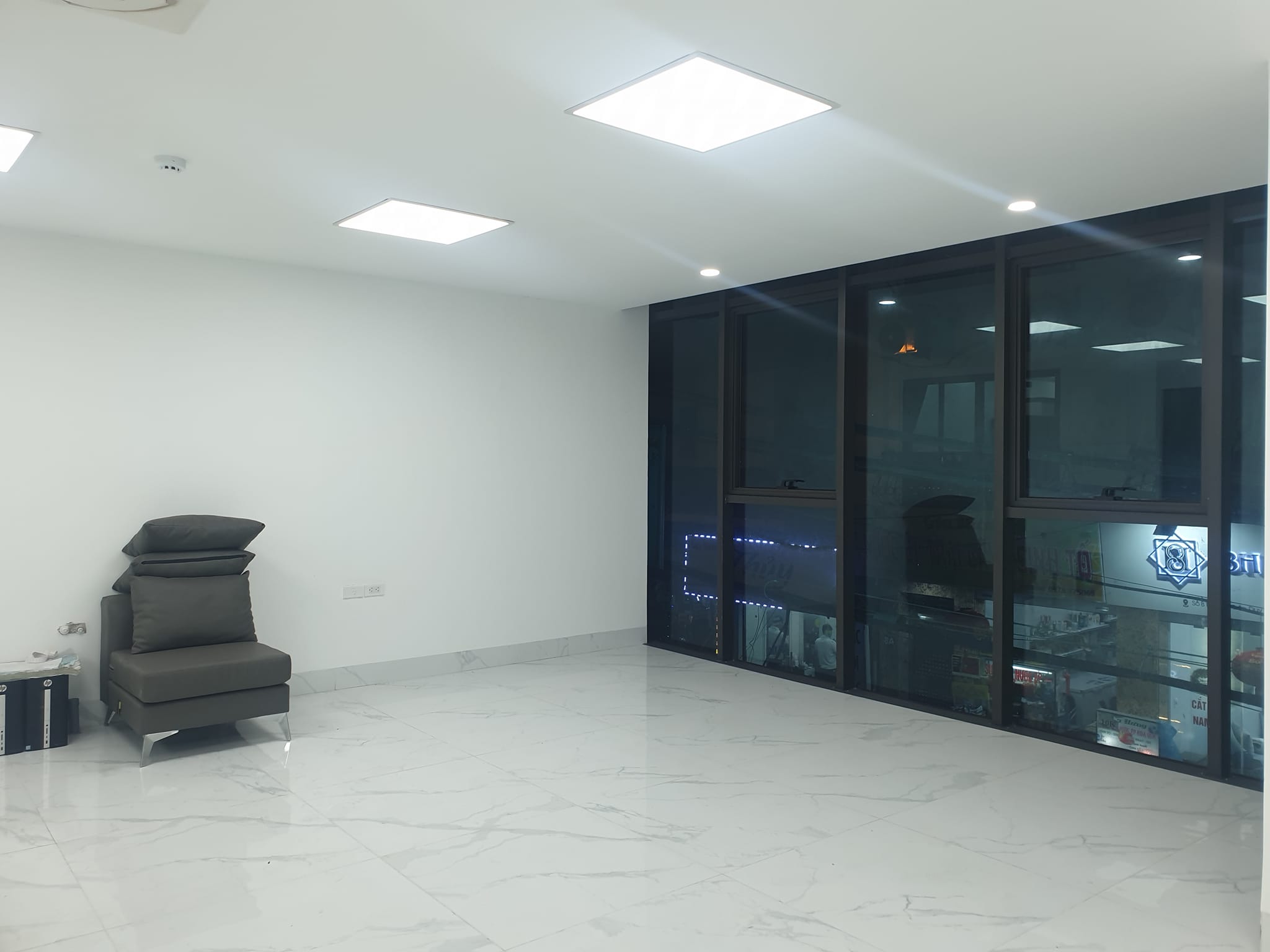 Cho thuê 5 tầng làm văn phòng, Trần Duy Hưng, 90m2, 50tr/tháng.