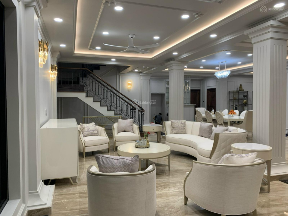 110 tỷ - sở hữu villa sân vườn - hồ bơi mới 100% Thảo Điền - Quận 2. DT: 500m2 - 4 lầu - thang máy