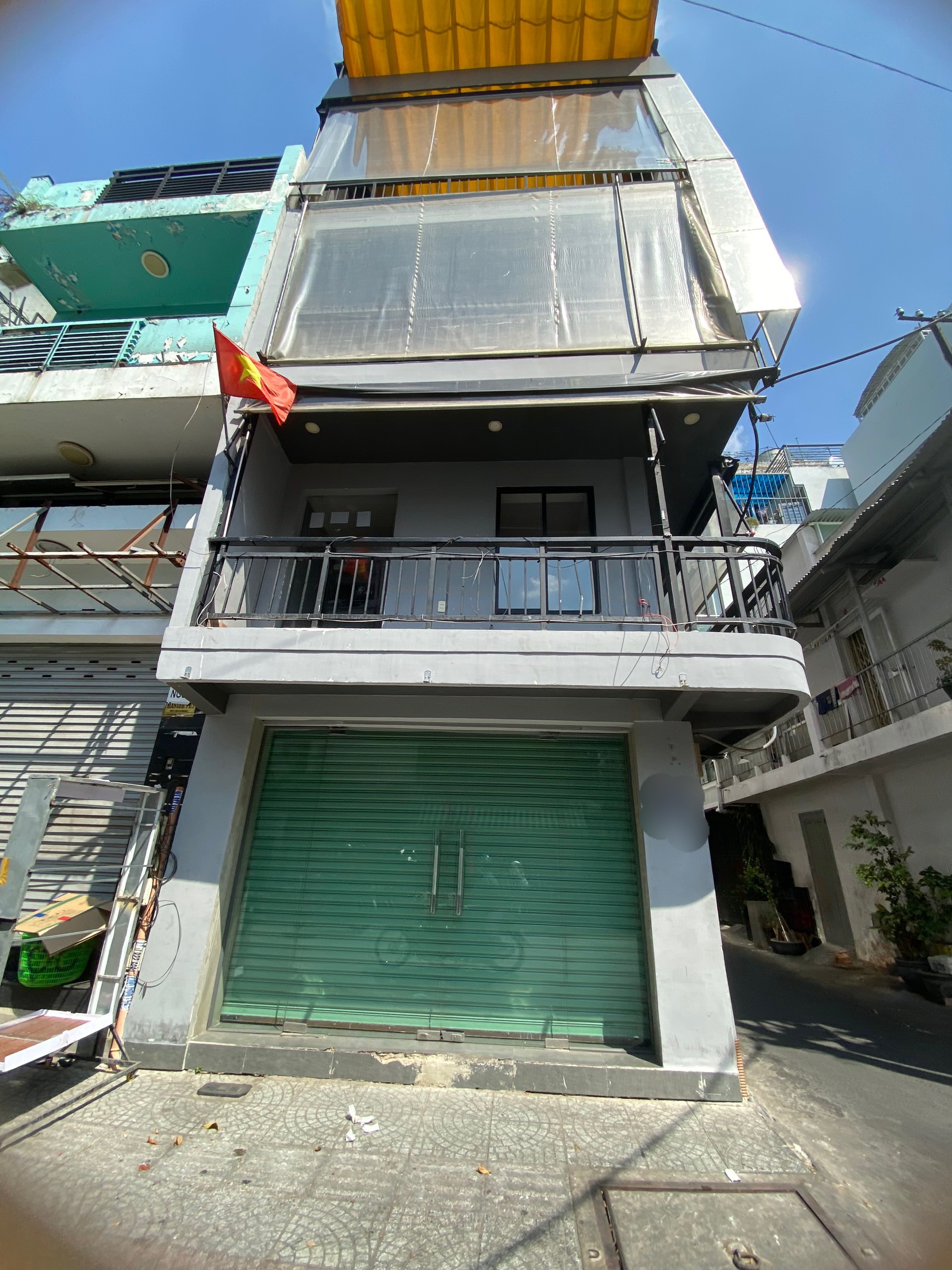 Cho thuê góc 2 MT Trần Khắc Chân. S: 4*10m. Giá: 45 tr/th TL