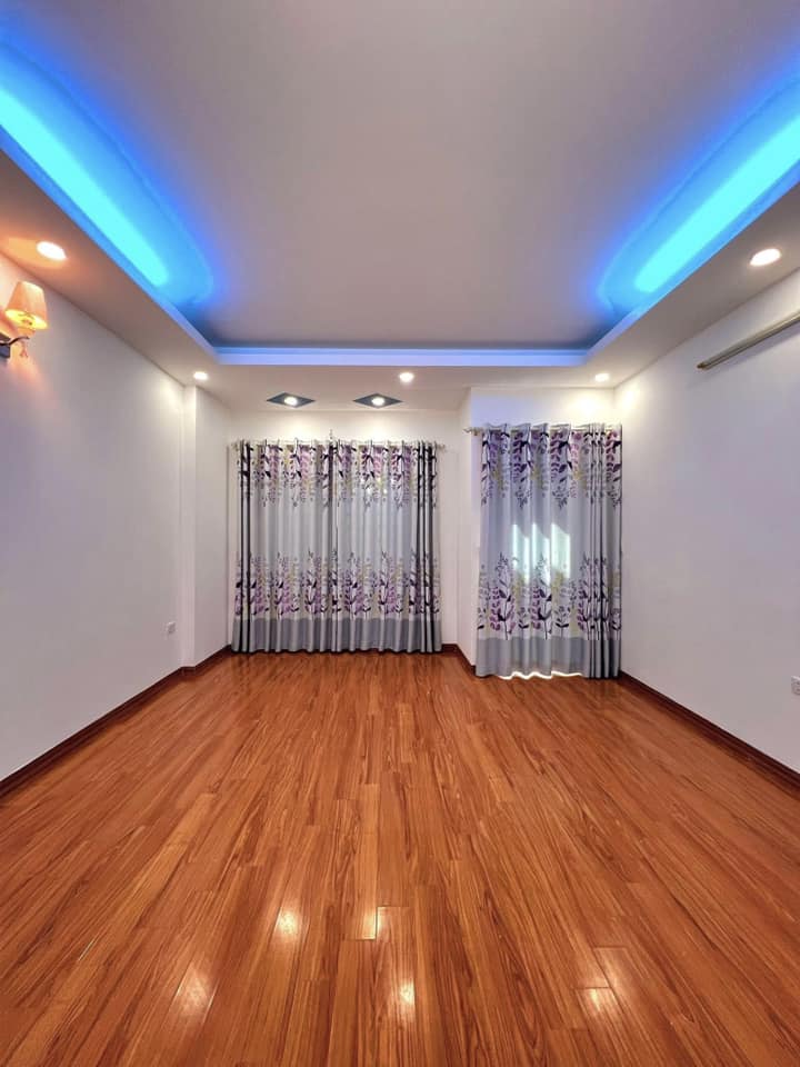 SIÊU HIẾM NHÀ PHỐ KIM NGƯU ĐẸP NHƯ NGỌC TRINH 27Mx3 CHỈ 2 TỶ.