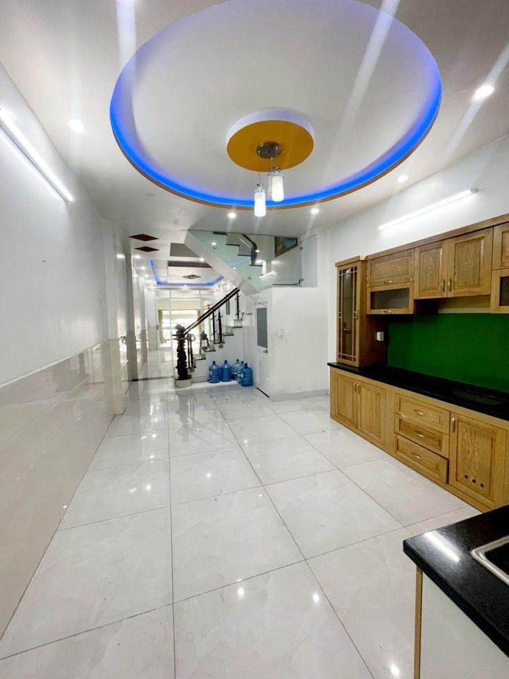 Nhà Mặt Tiền Kinh Doanh Bùi Văn Ba 96m2 - Chỉ 12,3 Tỷ - Quận 7