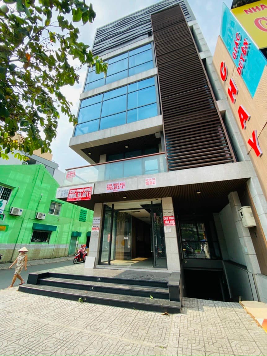 Cho thuê tòa nhà mặt tiền 129-131 Đinh Tiên Hoàng , Phường Đa Kao, Quận 1-DT:8.2 x 21m 8 tầng 200tr/th chốt