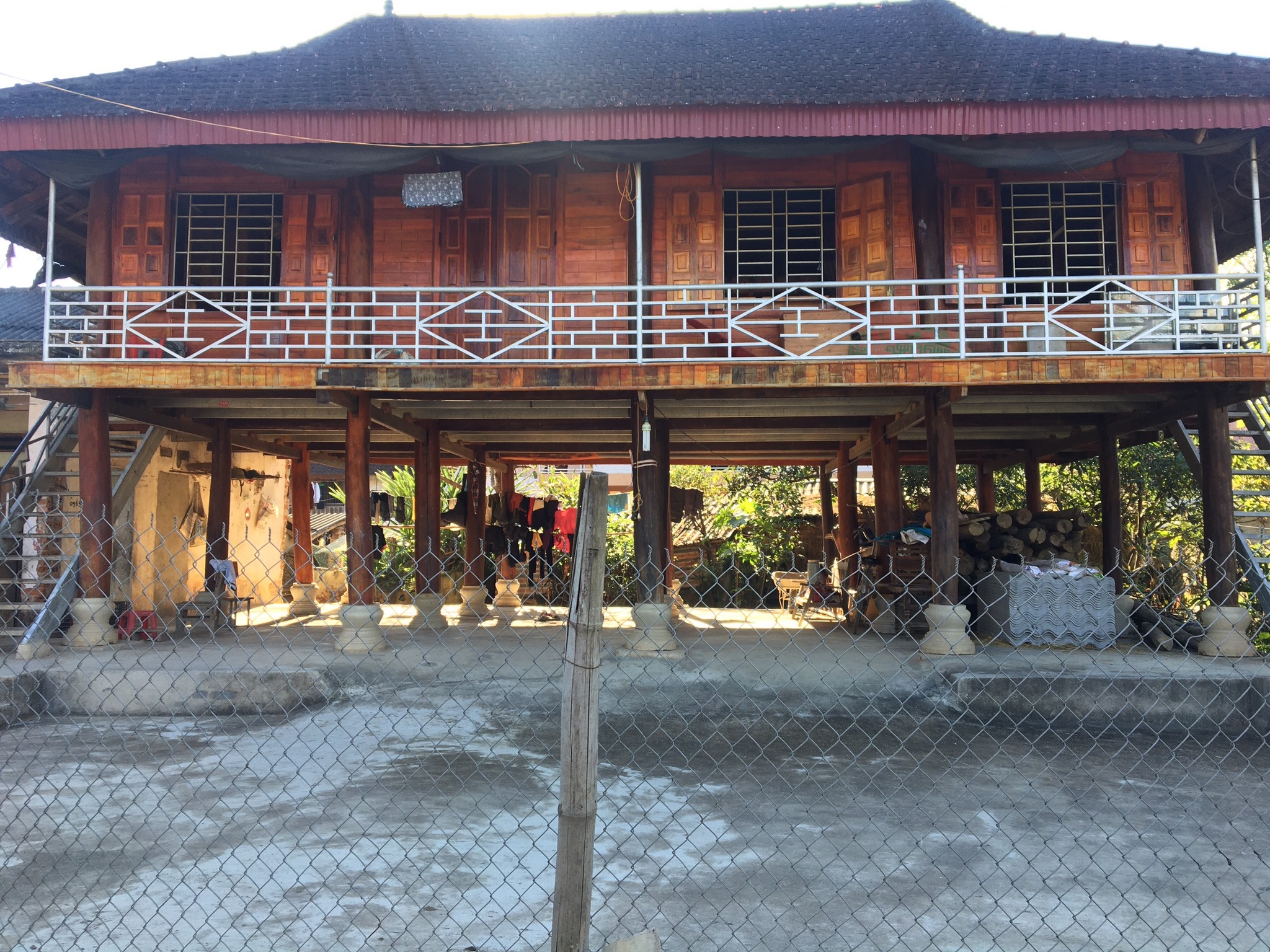 EM CẦN BÁN GẤP MẢNH ĐẤT CÓ KÈM NHÀ SÀN GỖ