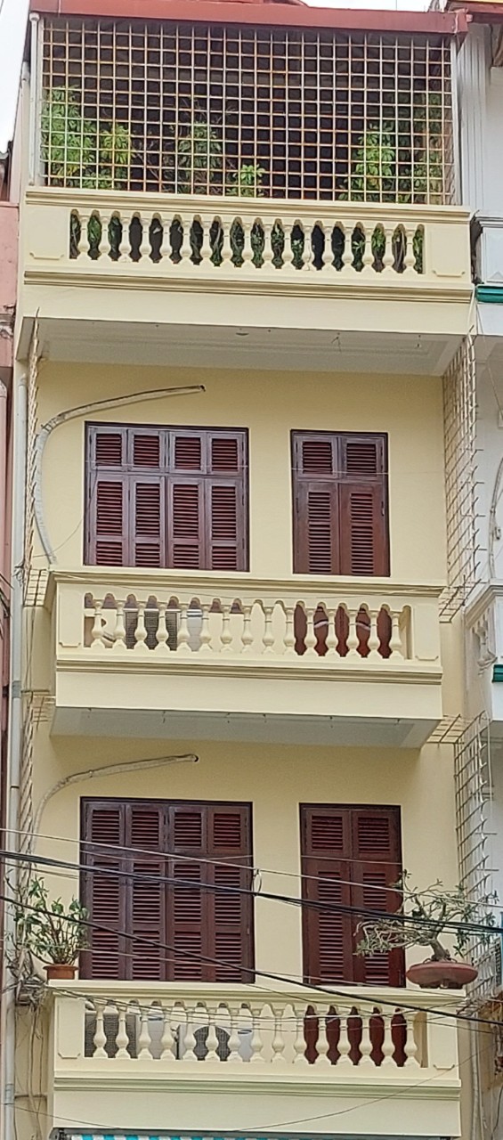 Cần bán nhà ngõ 33 phố Nhân Hòa, Thanh Xuân, 4 tầng, 4 ngủ, đủ đồ, vào ở luôn. Giá chỉ hơn 4 tỷ