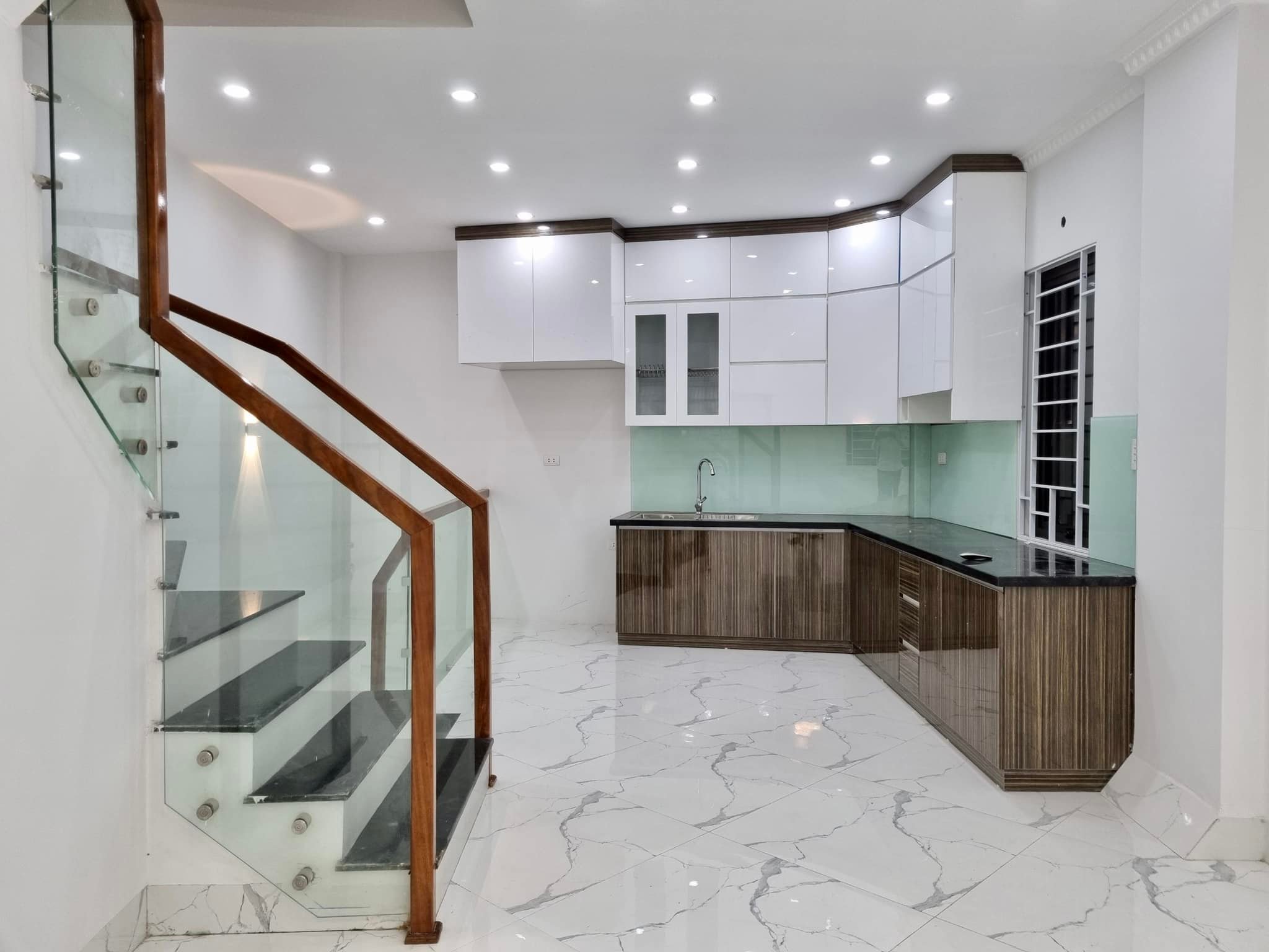 SIÊU HIẾM_NHÀ ĐẸP PHỐ NAM DƯ_AN SINH ĐỈNH_DIỆN TÍCH 37M2 4 TẦNG_ GIÁ CHỈ 2.5 TỶ