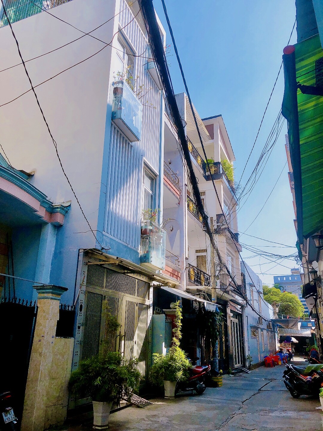 Bán nhà hẻm xe hơi đường Gò Dầu,DT:4x13m đúc 3 lầu nhà mới giá 7 tỷ