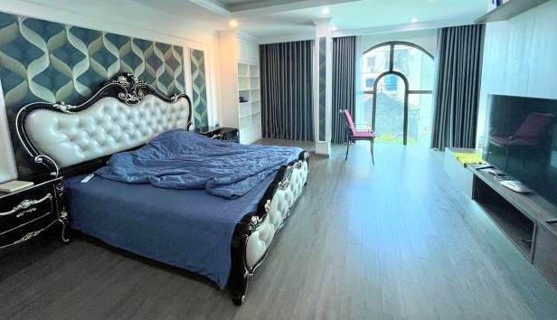 Bán nhà ngõ 124 Hoàng Ngân Cầu Giấy phân lô ô tô tránh 75m x 8 tầng thang máy mới tinh