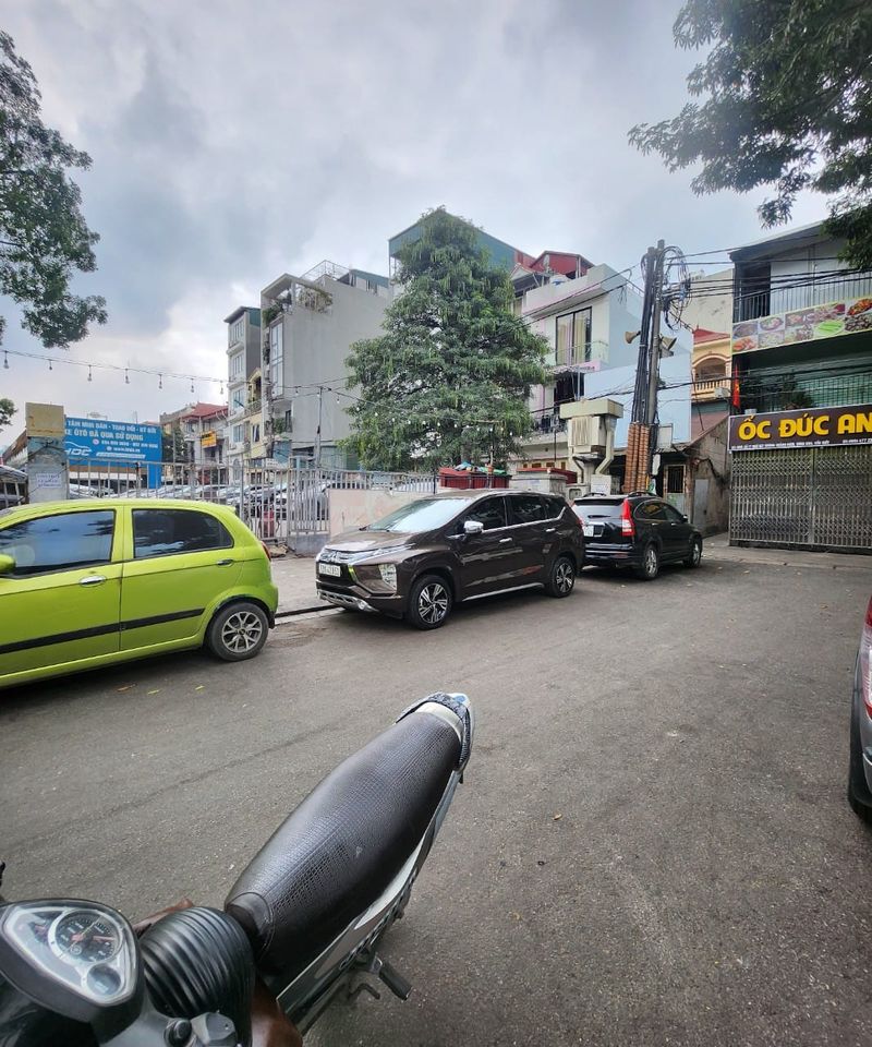 Bán nhà lô góc, ngõ ô tô Dương Quảng Hàm, sau ra Nguyễn Khánh Toàn, 52m2, 12.9 tỷ
