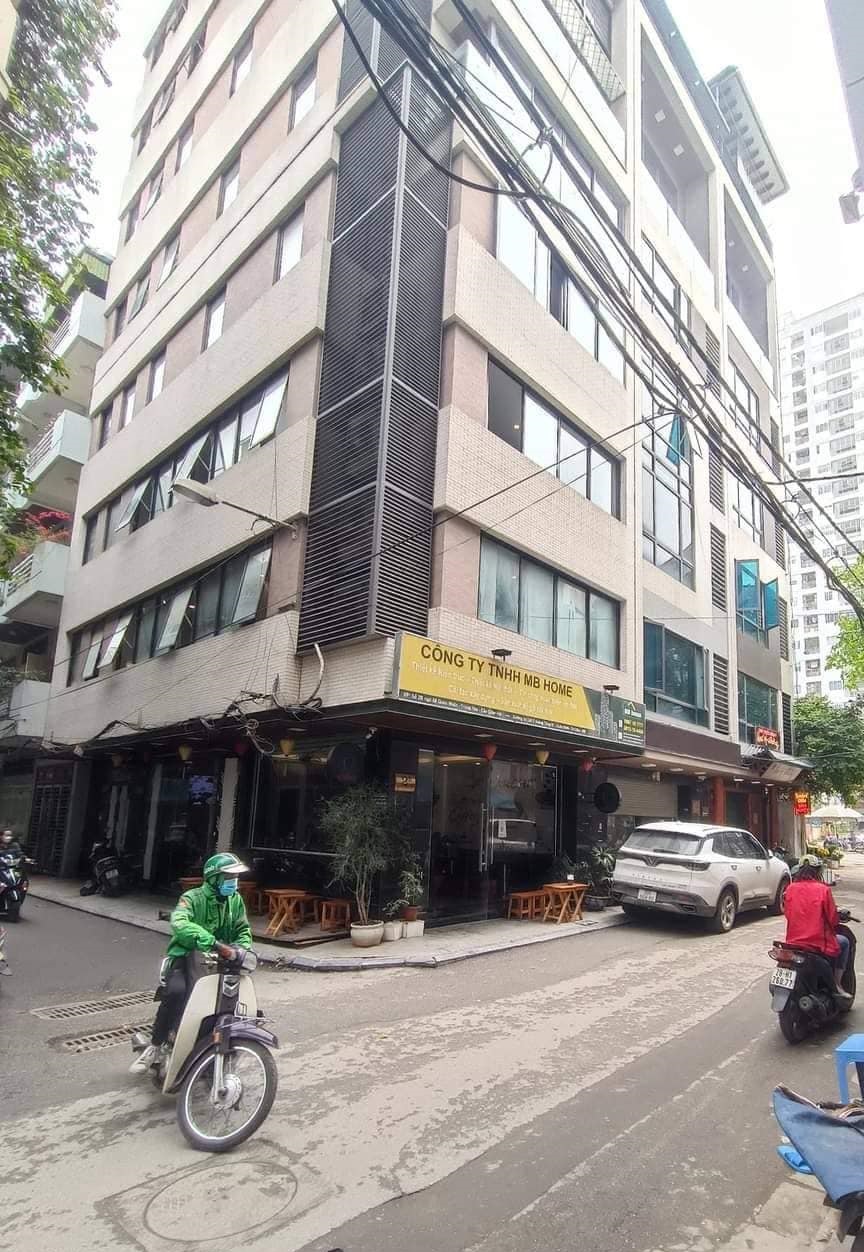 Bán nhà Trần Quốc Hoàn, Ô tô tránh, Kinh doanh Văn phòng, 48m2x 4.2m MT 8,79 tỷ
