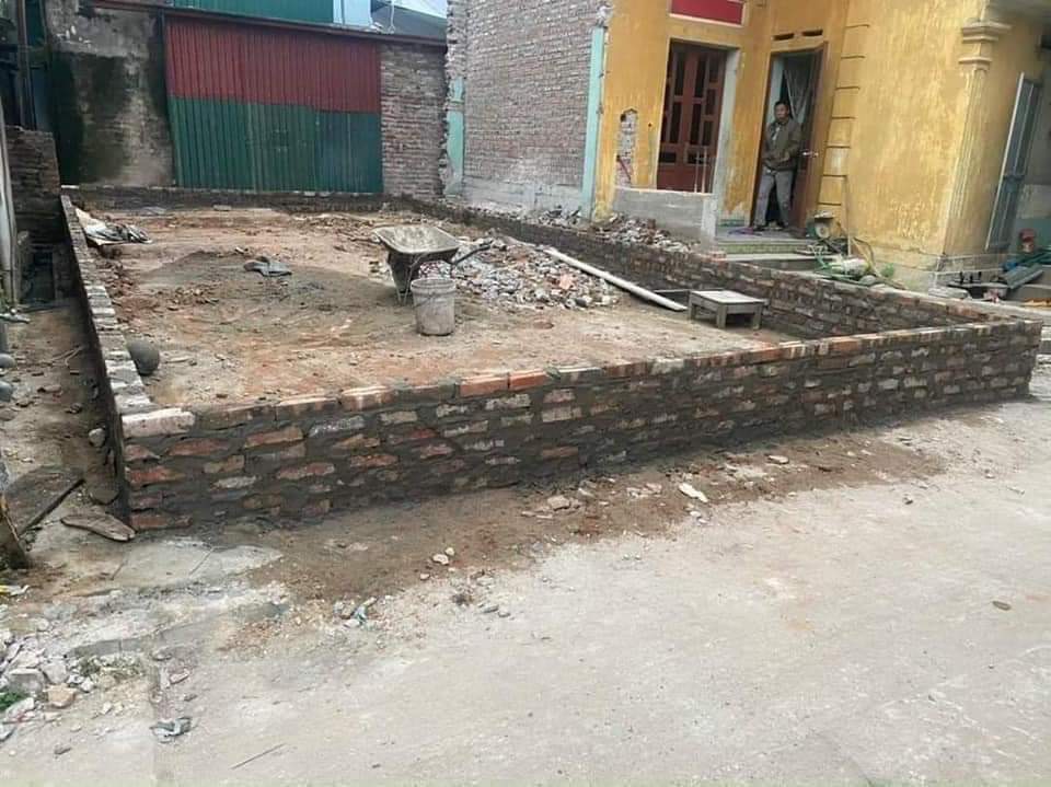 Đất Ngọc Chi, Vĩnh Ngọc 40m, MT 4m. Đường 3m, Ô Tô qua, Gía 2,1 tỷ.