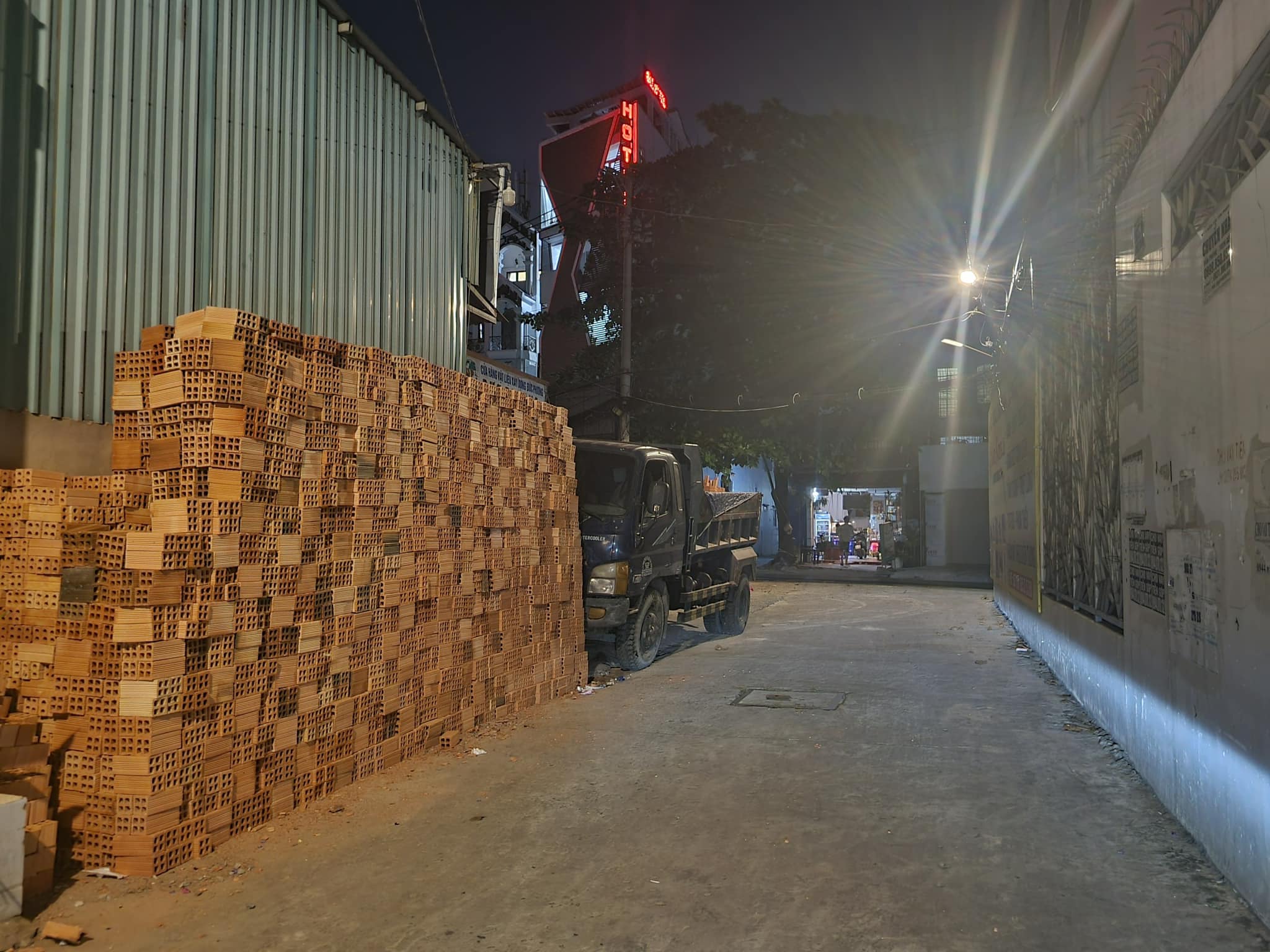 NHÀ ĐẸP MỚI TINH NGAY SIÊU THỊ E-MART-PHAN HUY ICH-DIỆN TÍCH 30M2