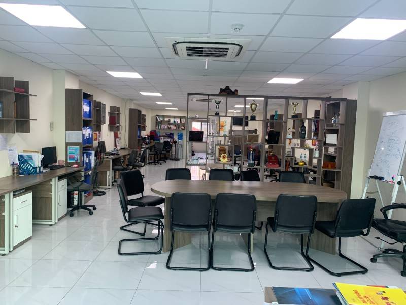 Cho thuê tòa nhà văn phòng mặt phố bạch mai gần đầu ngã tư đại cồ việt hai bà trưng