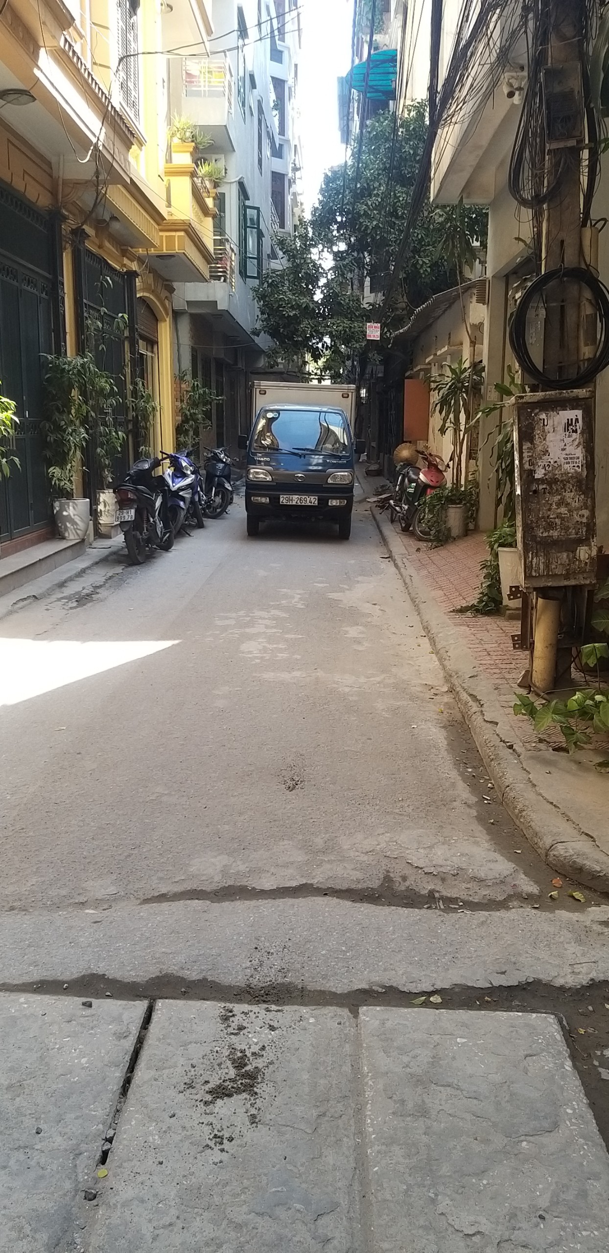 NHÀ ĐẸP PHÂN LÔ PHỐ HÀO NAM DT46m2- MẶT TIỀN RỘNG, GẦN PHỐ + GIÁ TỐT