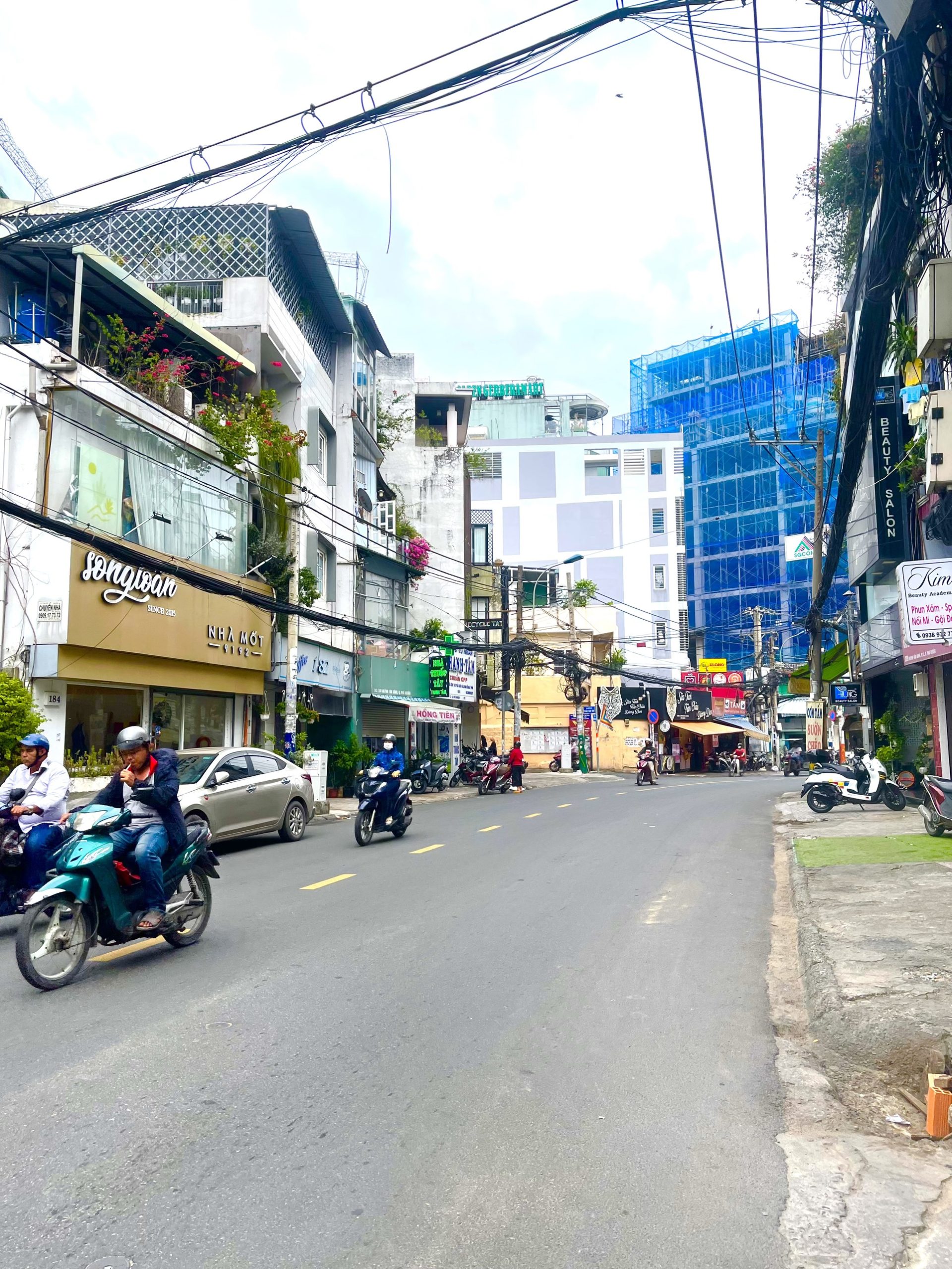 Cần Bán Gấp Nhà Mặt Tiền Huỳnh Văn Bánh Quận Phú Nhuận Giá 28 tỷ TL