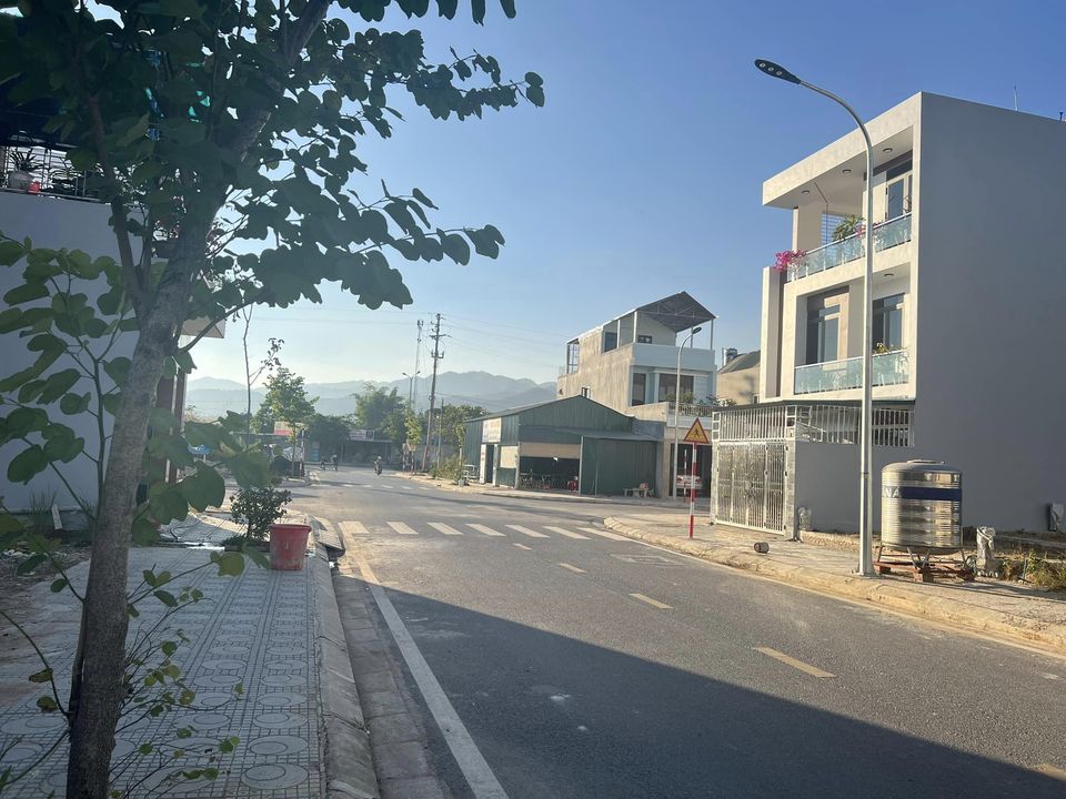 Bán đất khu tái định cư hầm Đờ Cát để trả nợ