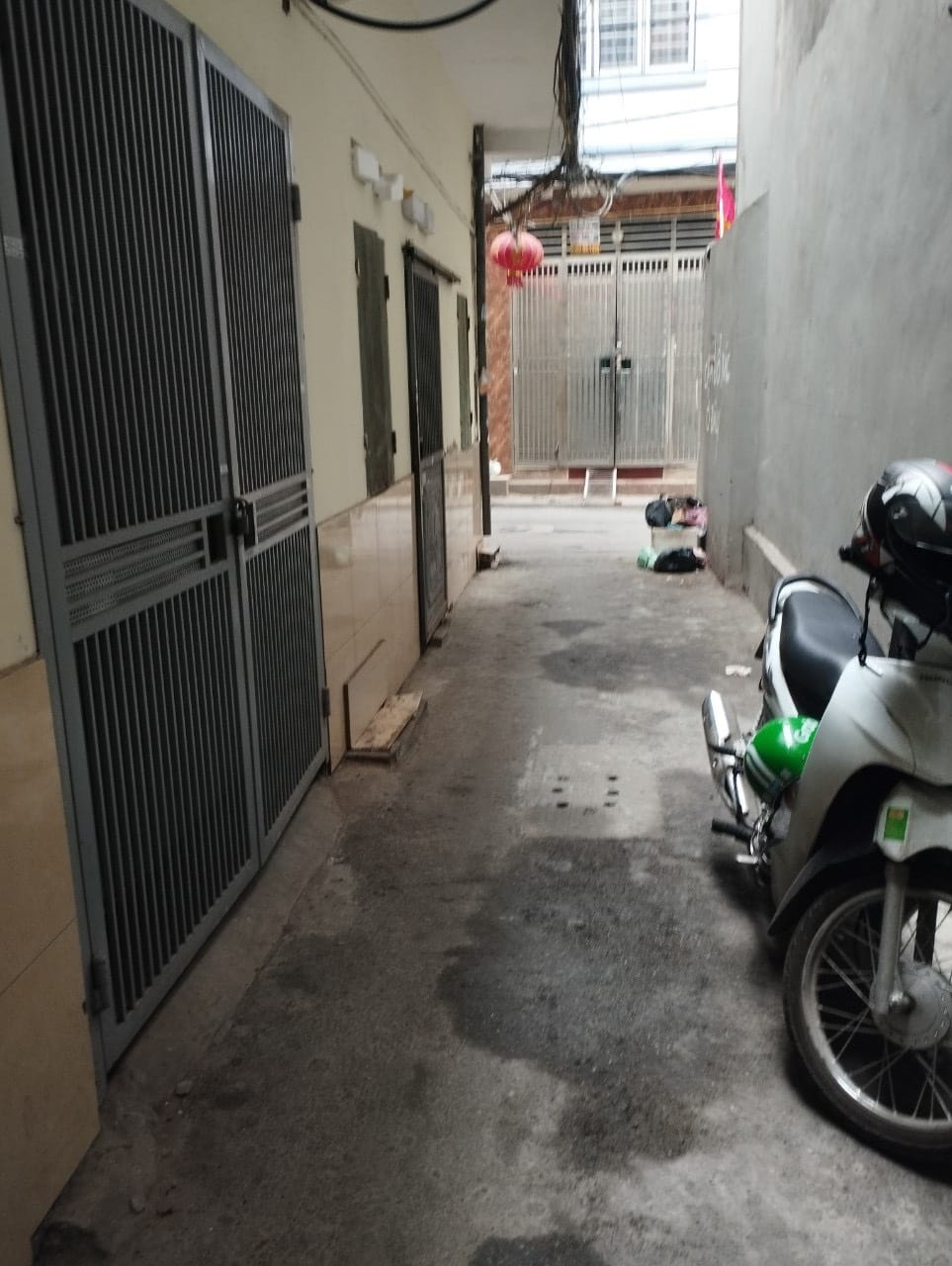 Nhỉnh 3 tỷ sở hữu ngay đất trung tâm Văn Quán 41m, gần ô tô, sổ đỏ chính chủ.