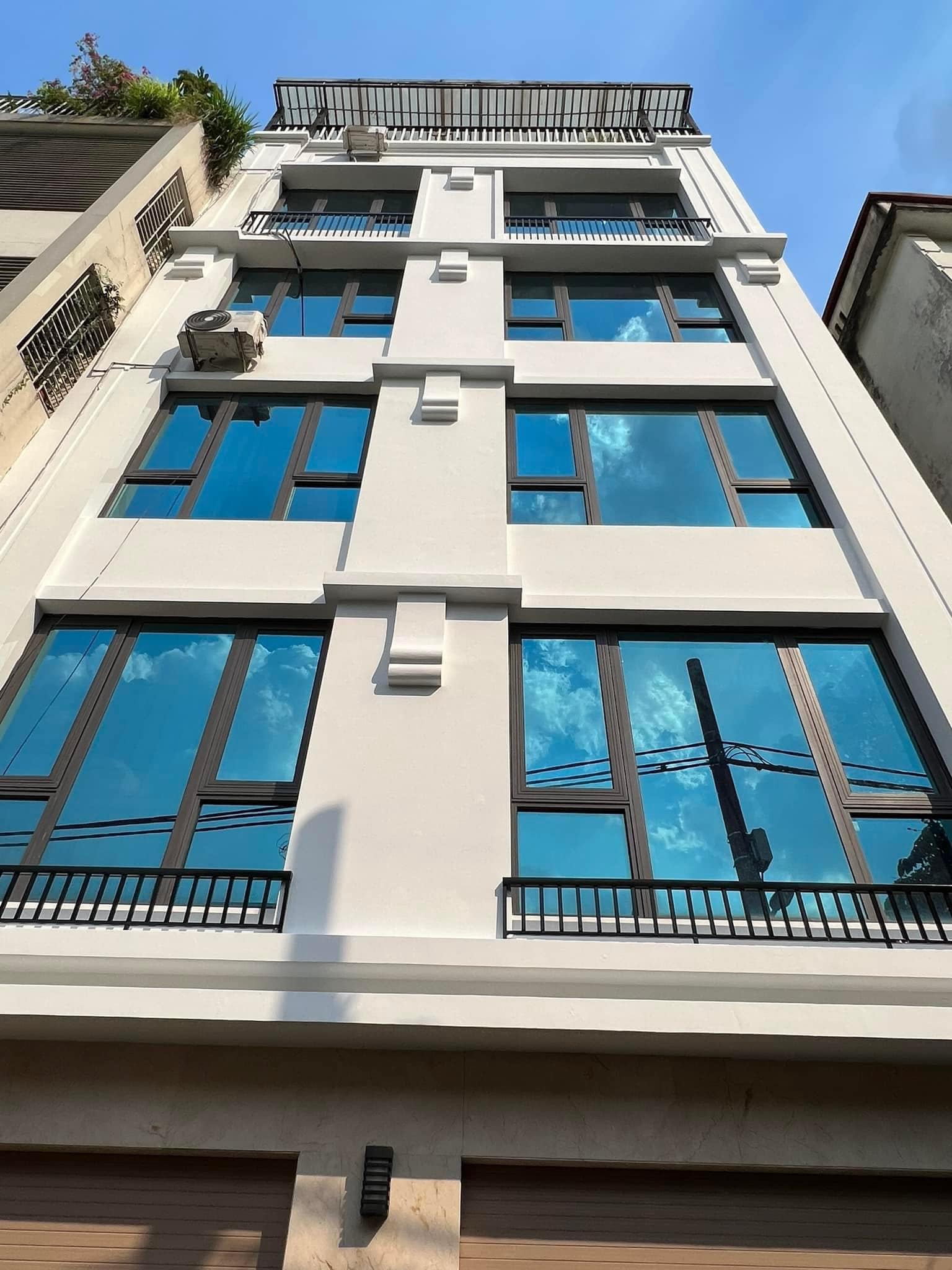 Bán Nhà Hoàng Văn Thái 65m 6T MT8m 16 tỷ Thang Máy Kinh Doanh