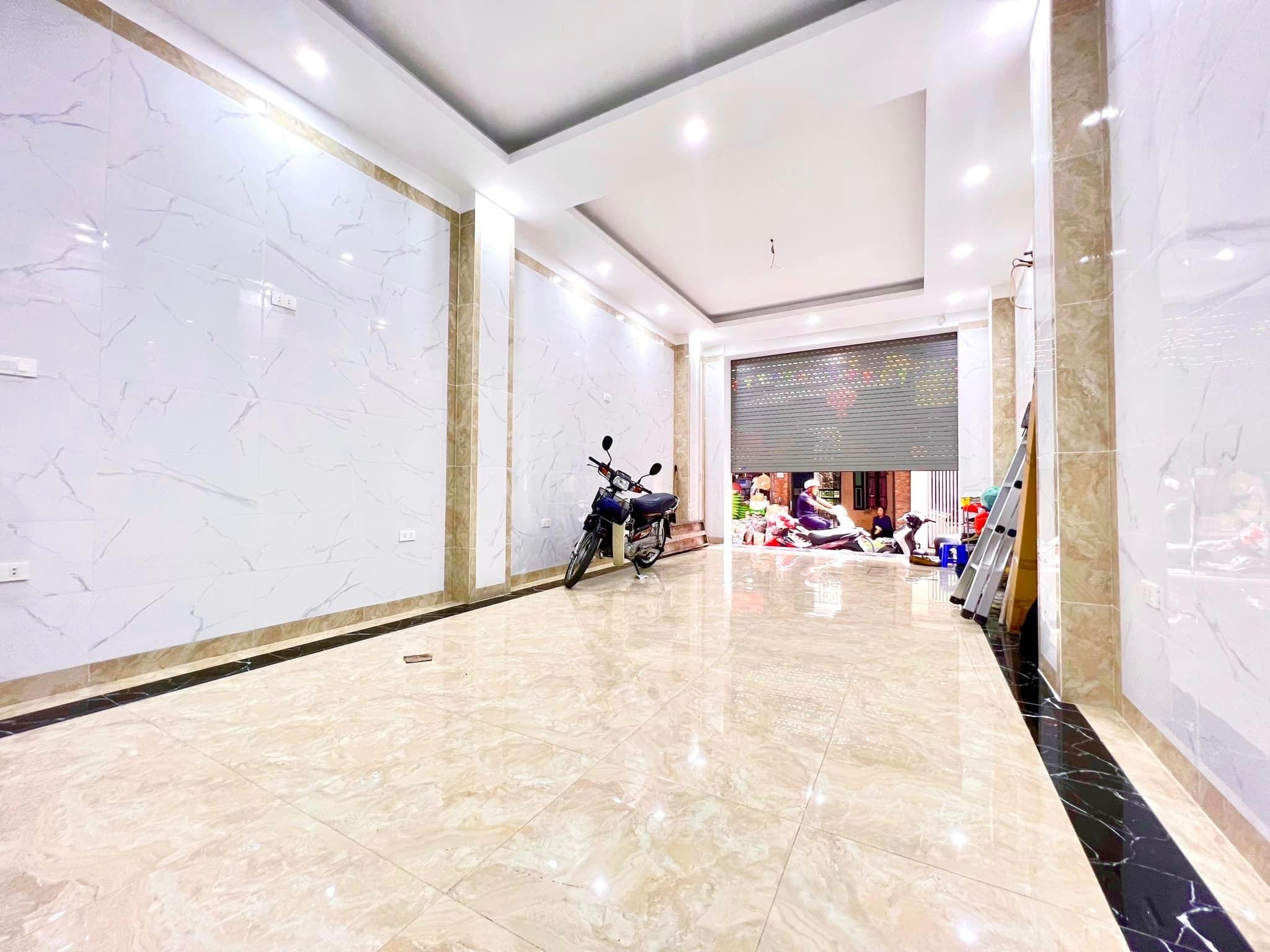 Bán nhà ô tô đỗ, 52m2 ,6 tầng tháng máy, 12.7 tỷ Tây Hồ