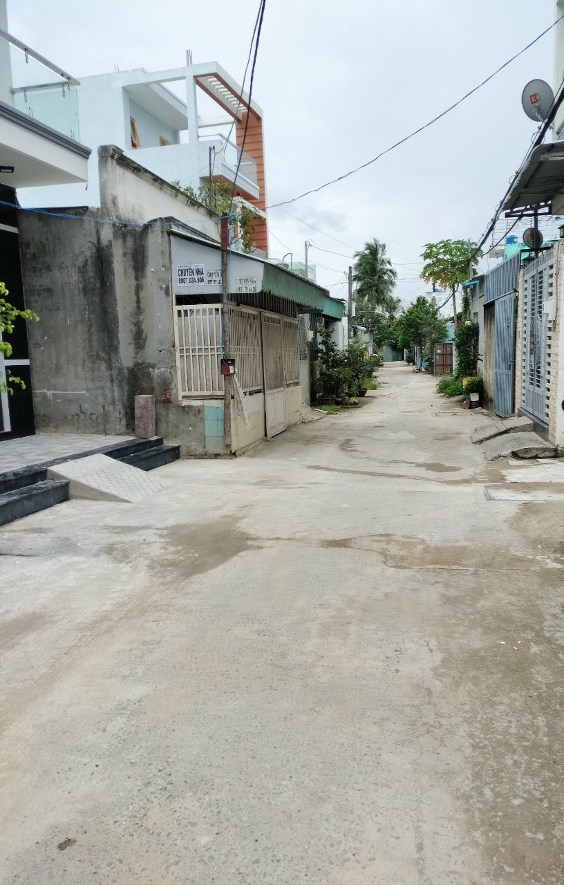 Bán nhà Thạnh Xuân 5 x 20 Đường xe tăng giá 3,1 tỷ.