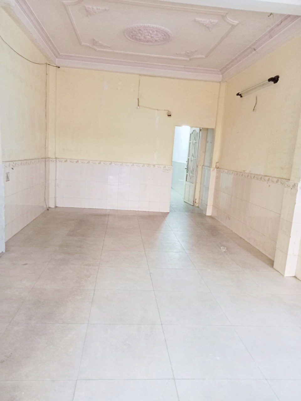 Nhà bán 3 tầng Mặt tiền Bông Sao P5Q8 - giá: 13 tỷ TL