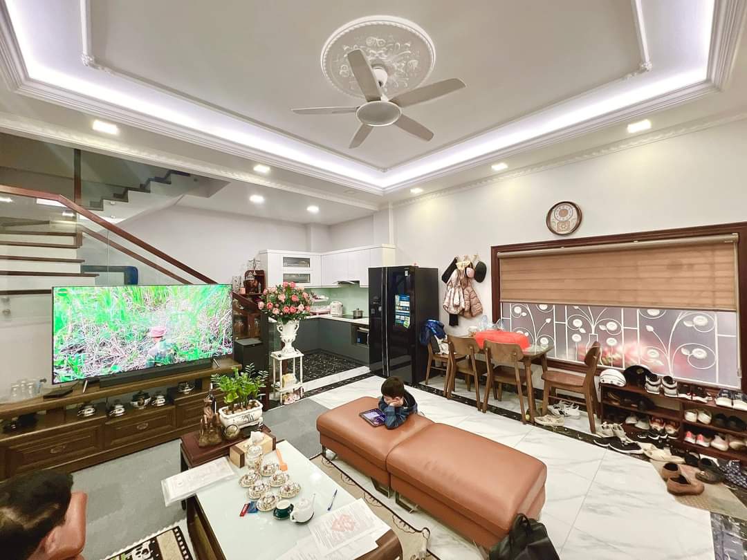 Bán nhà Thái Hà, Ô TÔ, DT 58m2 *6T, MT 7,6 m, giá 7,5 tỷ