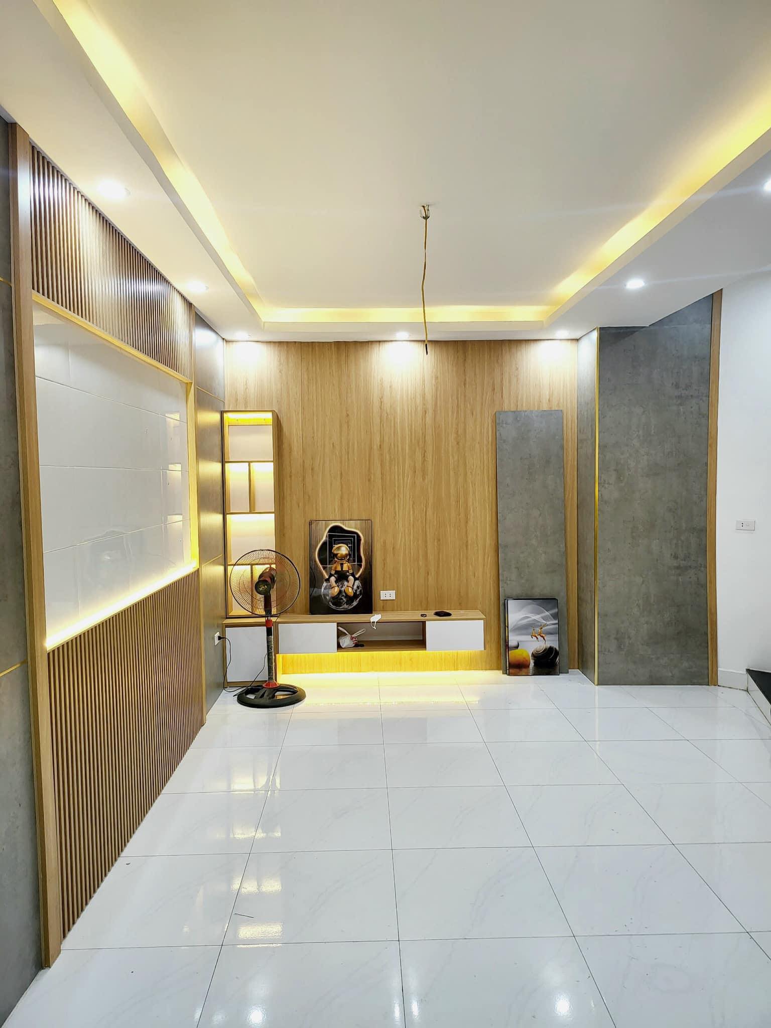 HIẾM!_NHÀ ĐẸP PHÂN LÔ Ô TÔ_HOÀNG MAI_NGÕ THÔNG GẦN HỒ_DT41M2