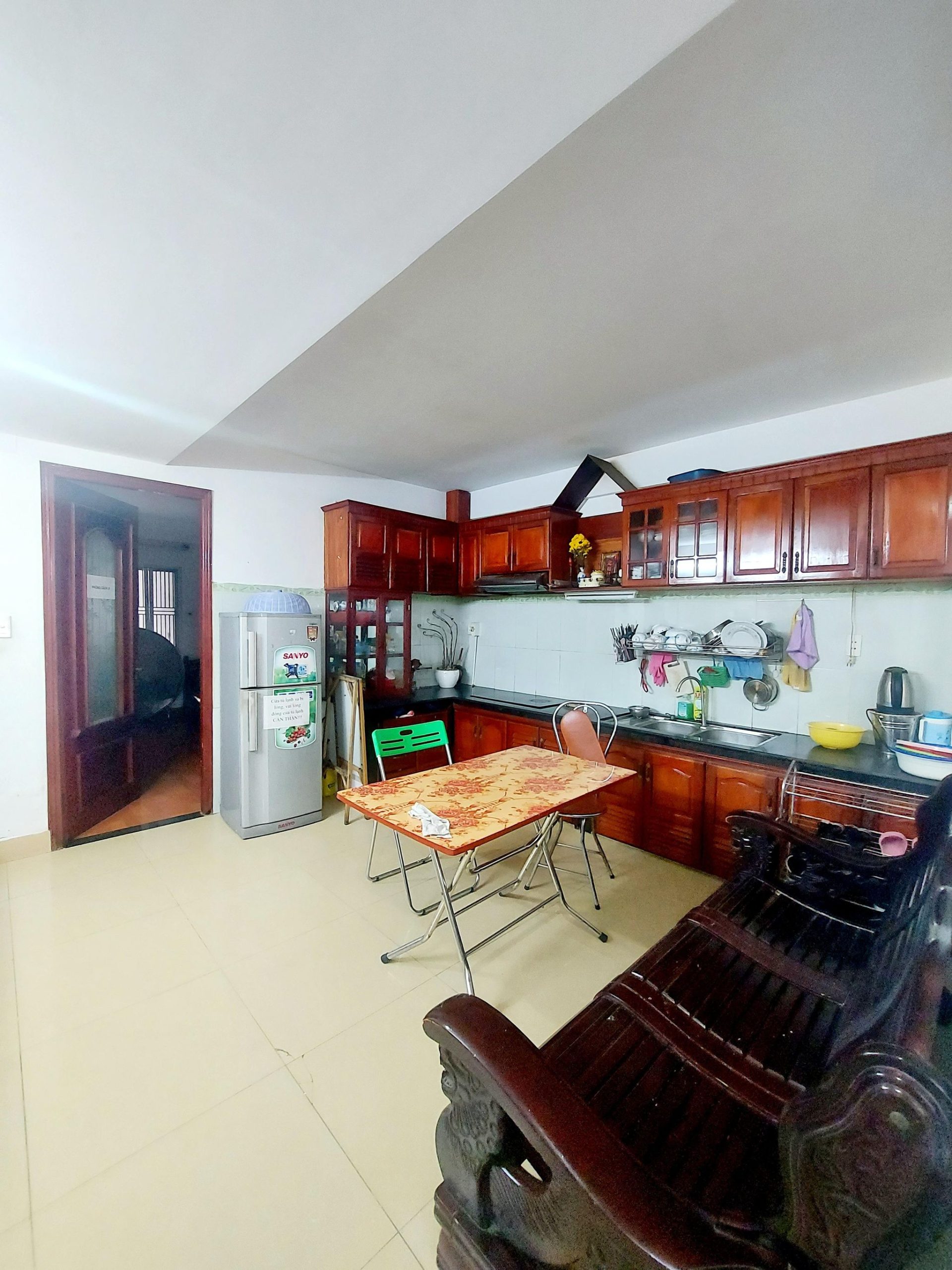 Bán nhà mặt tiền đường Hàn Thuyên, 3 tầng, 100 m2, Ô tô đỗ. Gần Bệnh viện VinMec. Chỉ 9,1 tỷ.