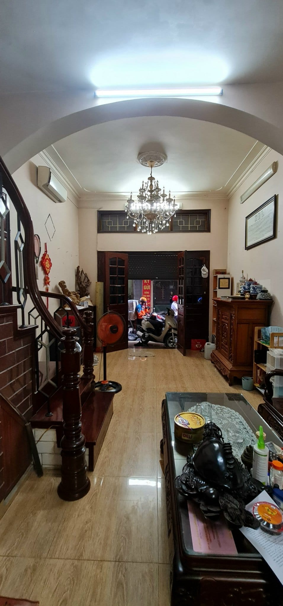 Bán nhà gần phố Vương Thừa Vũ 5 tầng DT:65m2 MT:5m