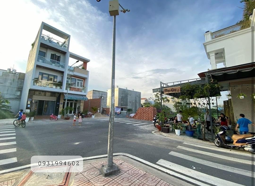 Bán gấp lô đất ngay chợ Bình Điền, đường Quản Trọng Linh, P.7, Q.8, giá TT chỉ 2.4 tỷ 80m2. SHR, full thổ cư