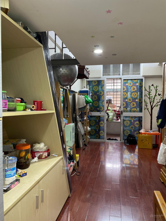 Cho thuê căn hộ tập thể tầng 2 ngõ 169 Doãn Kế Thiện