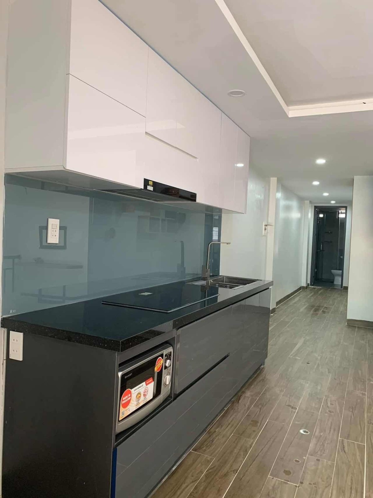 Bán tòa căn hộ 5 tầng, DT 95m2, MT ô tô đường Trịnh Lỗi, Ngũ Hành Sơn , Đà Nẵng. Chỉ 8,7 tỷ.