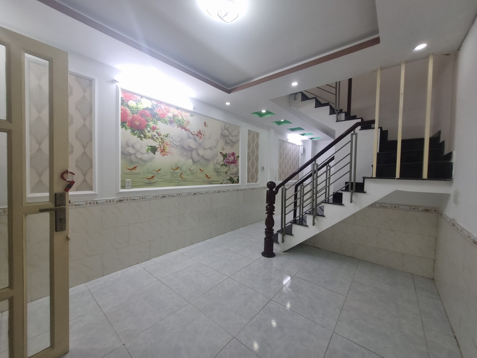 Bán nhà nhỉnh 3 tỷ- hẻm xe hơi đỗ cửa- 32m2 - Nguyễn Tư Giản - P.12 Gò vấp