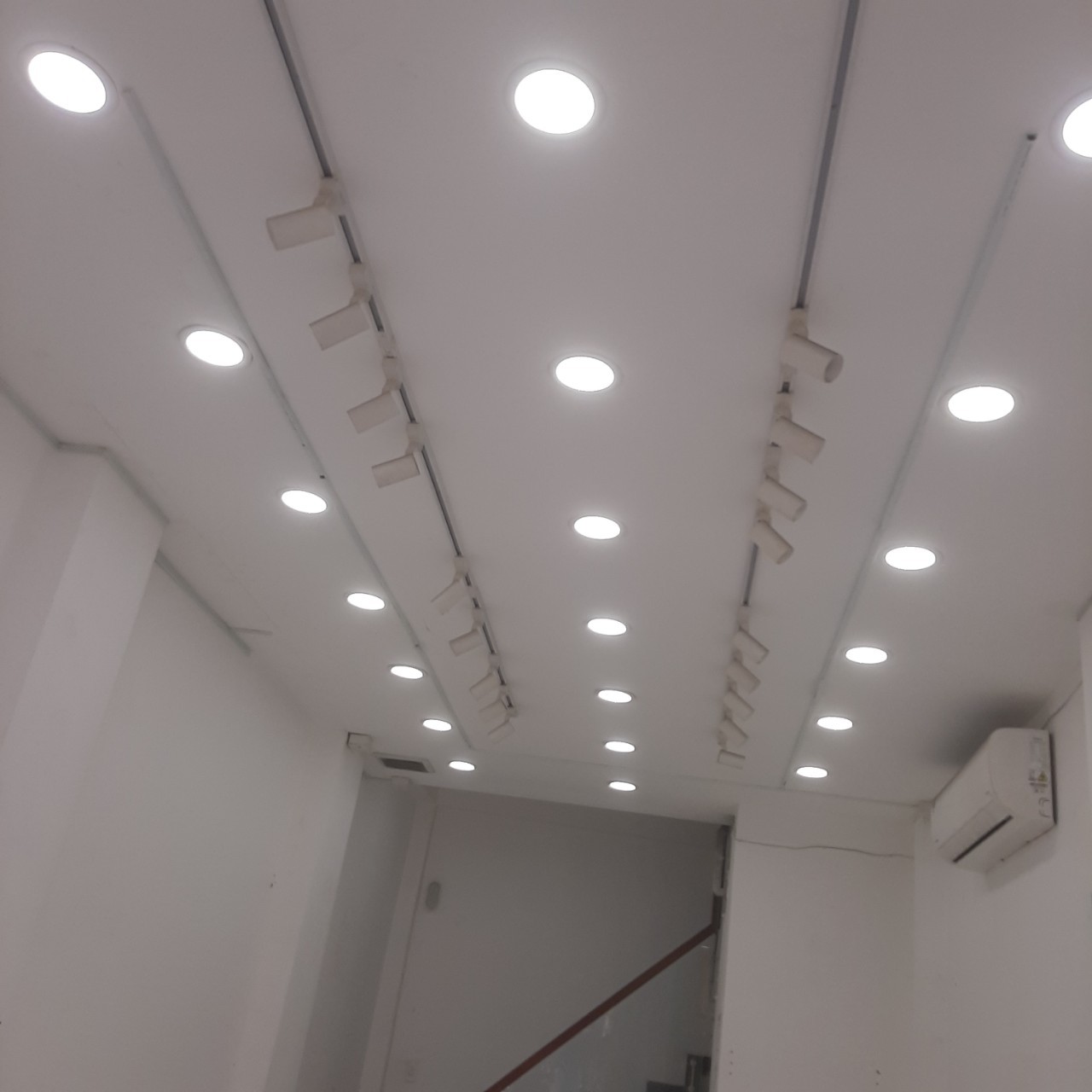 Bán Nhà Mặt Tiền đường Quang Trung, Gò Vấp, 33m2 , 3 Tầng. NGÃ 5 CHUỒNG CHÓ