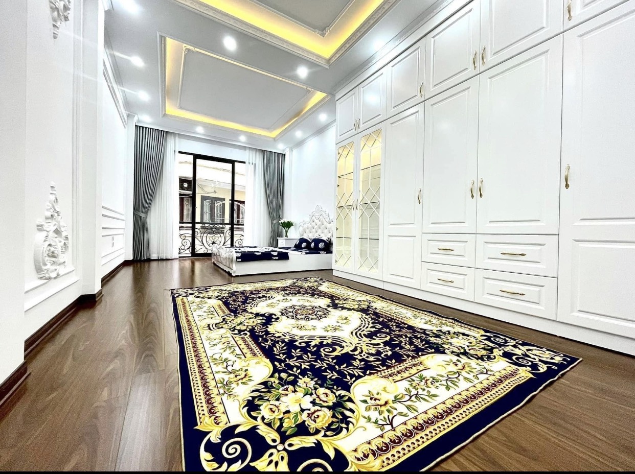 BÁN NHÀ PHỐ TÂN MAI HOÀNG MAI, NGÕ RỘNG, 35M2 x 5TẦNG MỚI, GIÁ 3 TỶ NHĨNH GẦN HỒ, VIP