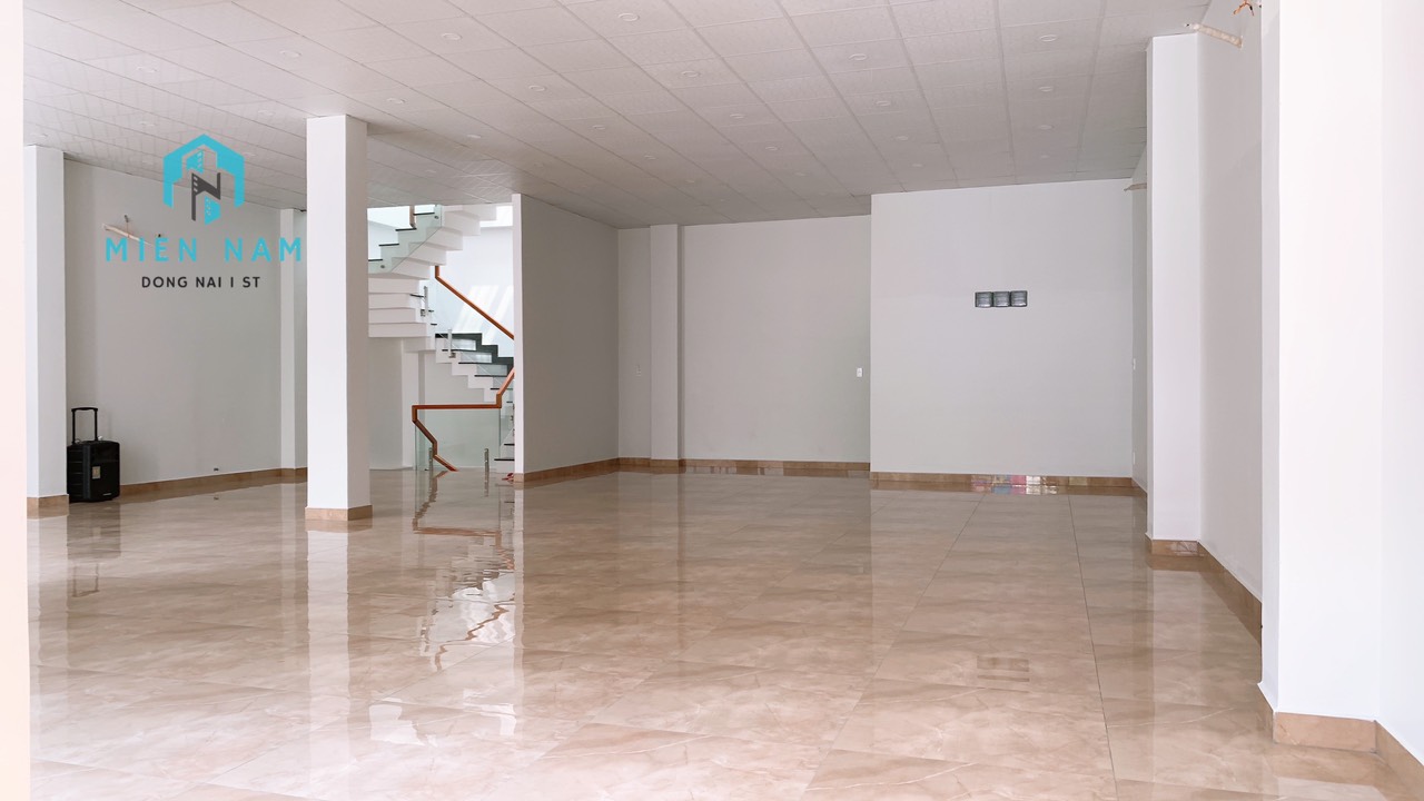 CHO THUÊ MẶT BẰNG TẦNG TRỆT MẶT TIỀN PHẠM VĂN THUẬN GẦN VINCOM