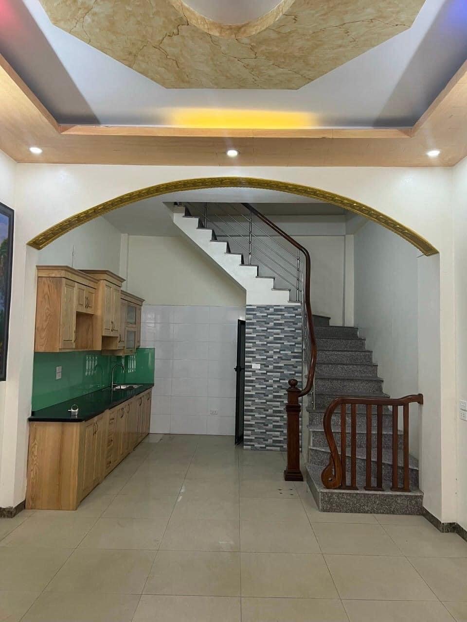 Bán gấp nhà Bằng Liệt, Linh Đàm, Hoàng Mai. Dt 38m2, 4 tầng, giá 3.75 tỷ. Cực hiếm tại khu vực