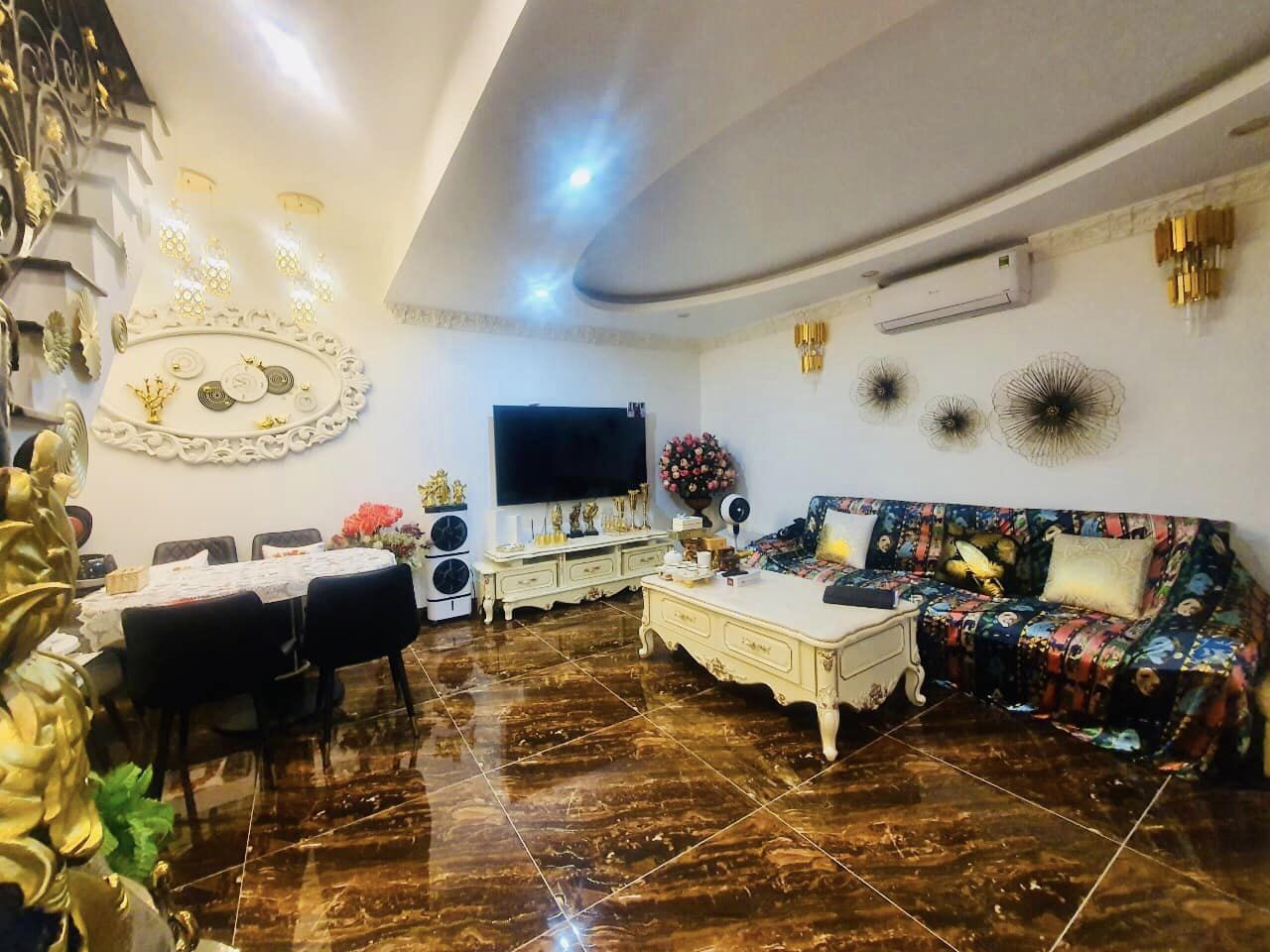 Mặt phố - Vỉa hè rộng – Nhà nở hậu – Kinh doanh cực tốt – Khâm Thiên – Đống Đa