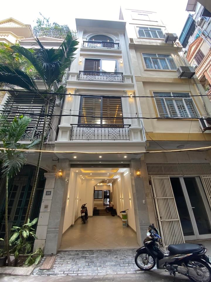 PHÂN LÔ Ô TÔ ĐỖ TẠI ĐỖ QUANG CẦU GIẤY VỪA Ở VỪA KINH DOANH