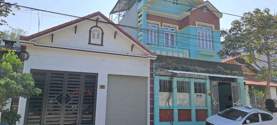 Bán nhà 2 tầng 1 tum tại SN 18 tổ 1 phường Noong Bua, thành phố Điện Biên Phủ