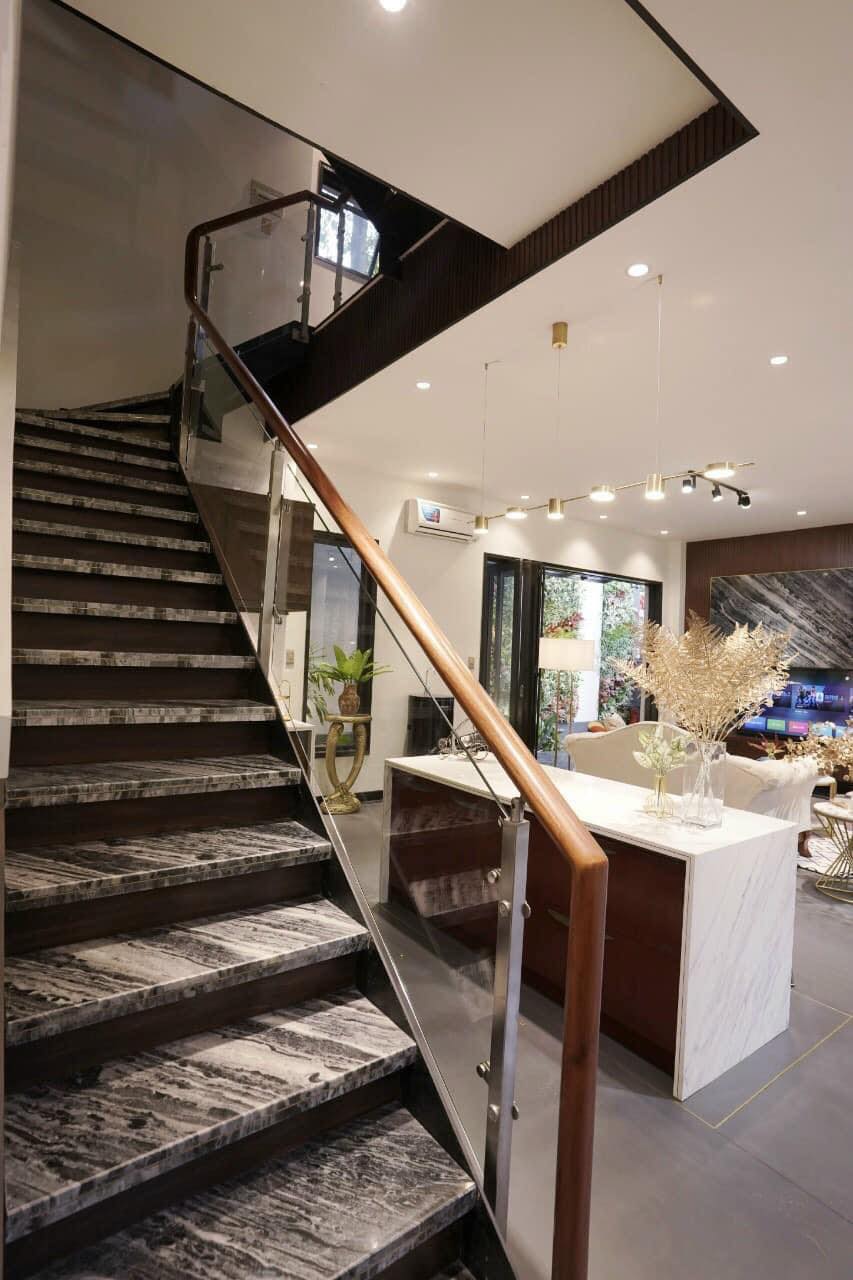 Cần bán biệt thự 2 mặt tiền p- Hiệp Bình Chánh