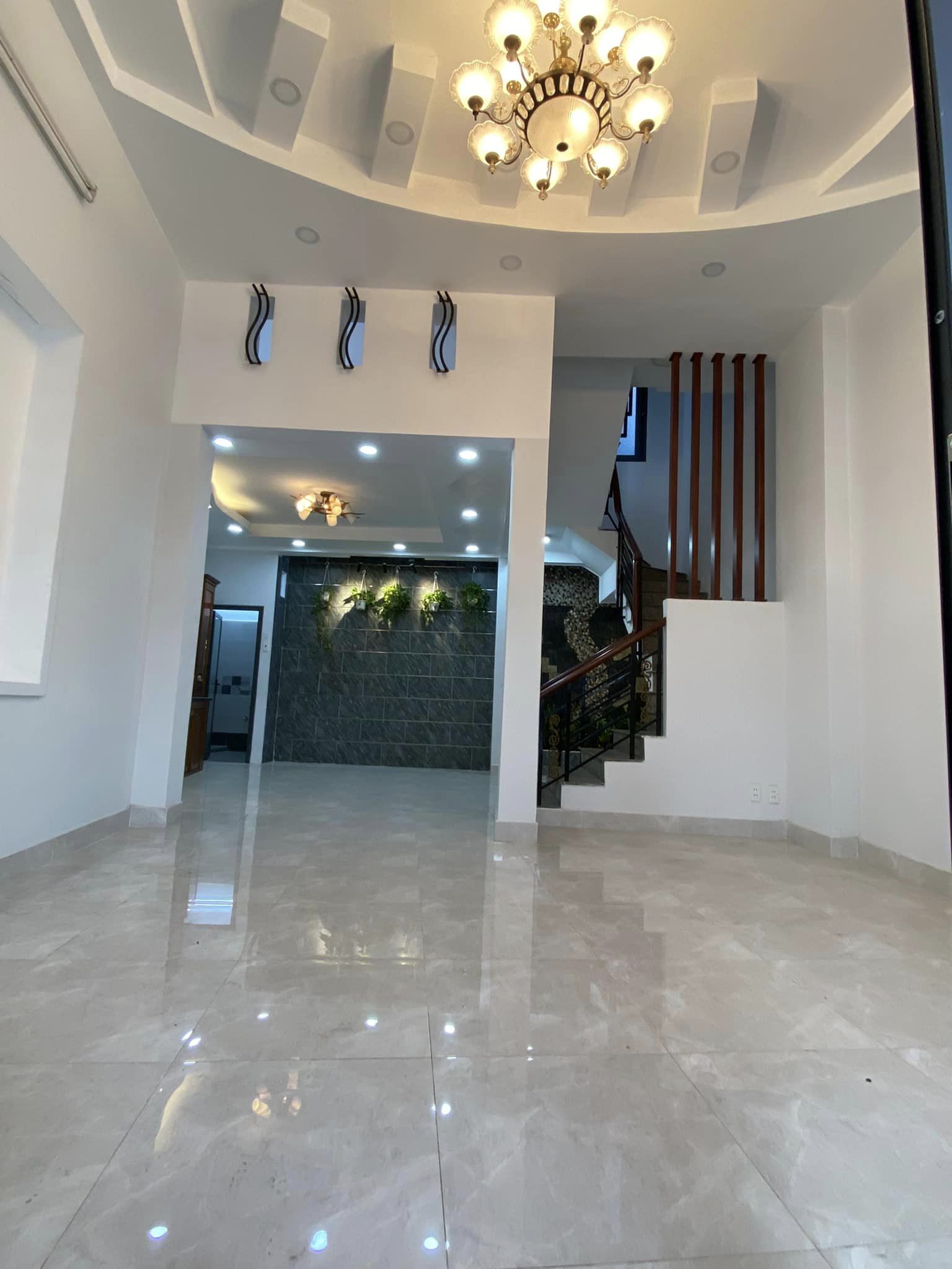 NHỈNH 4 TỶ - NHÀ 72M2 - 2 LẦU 2PN - PHẠM VĂN CHIÊU