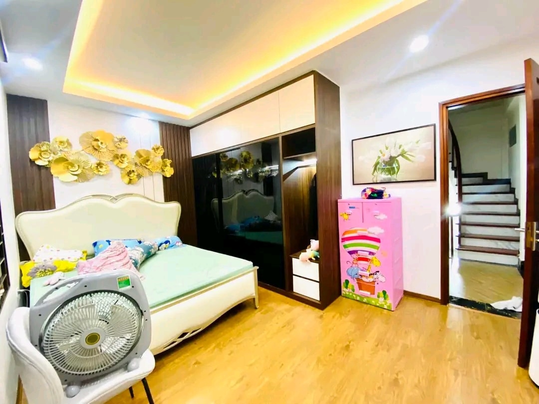 Bán Nhà Ngõ 75 Giải Phóng, gần nhiều trường đại học lớn