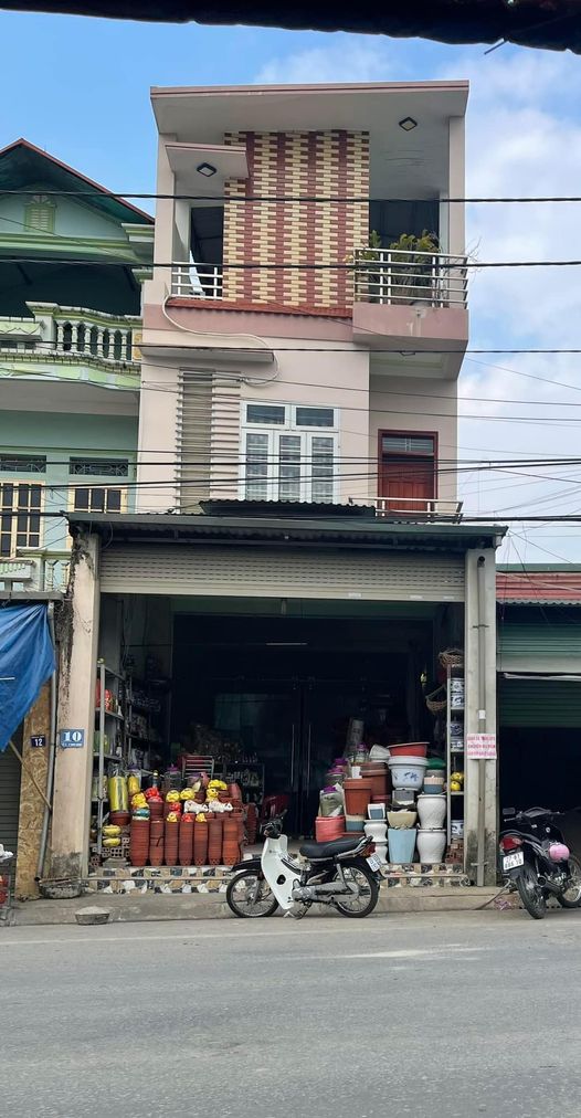 Em cần bán căn nhà trung tâm chợ c4 tổ 7 phường Nam Thanh