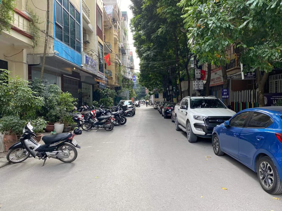 Bán Nhà Phân Lô Đỗ Quang - Cầu Giấy 58m2 mt 5m gara ô tô kinh doanh