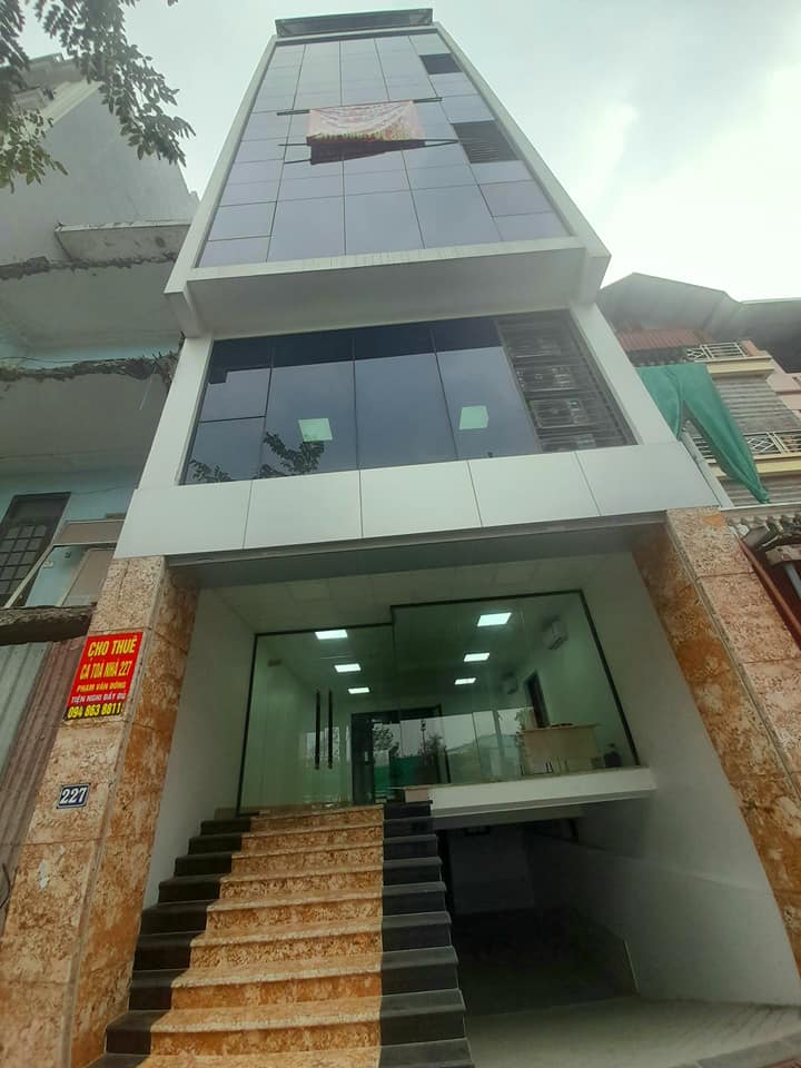 Bán nhà Nguyễn Khang 80m2 xây 8 tầng thang máy cho thuê 80tr/tháng