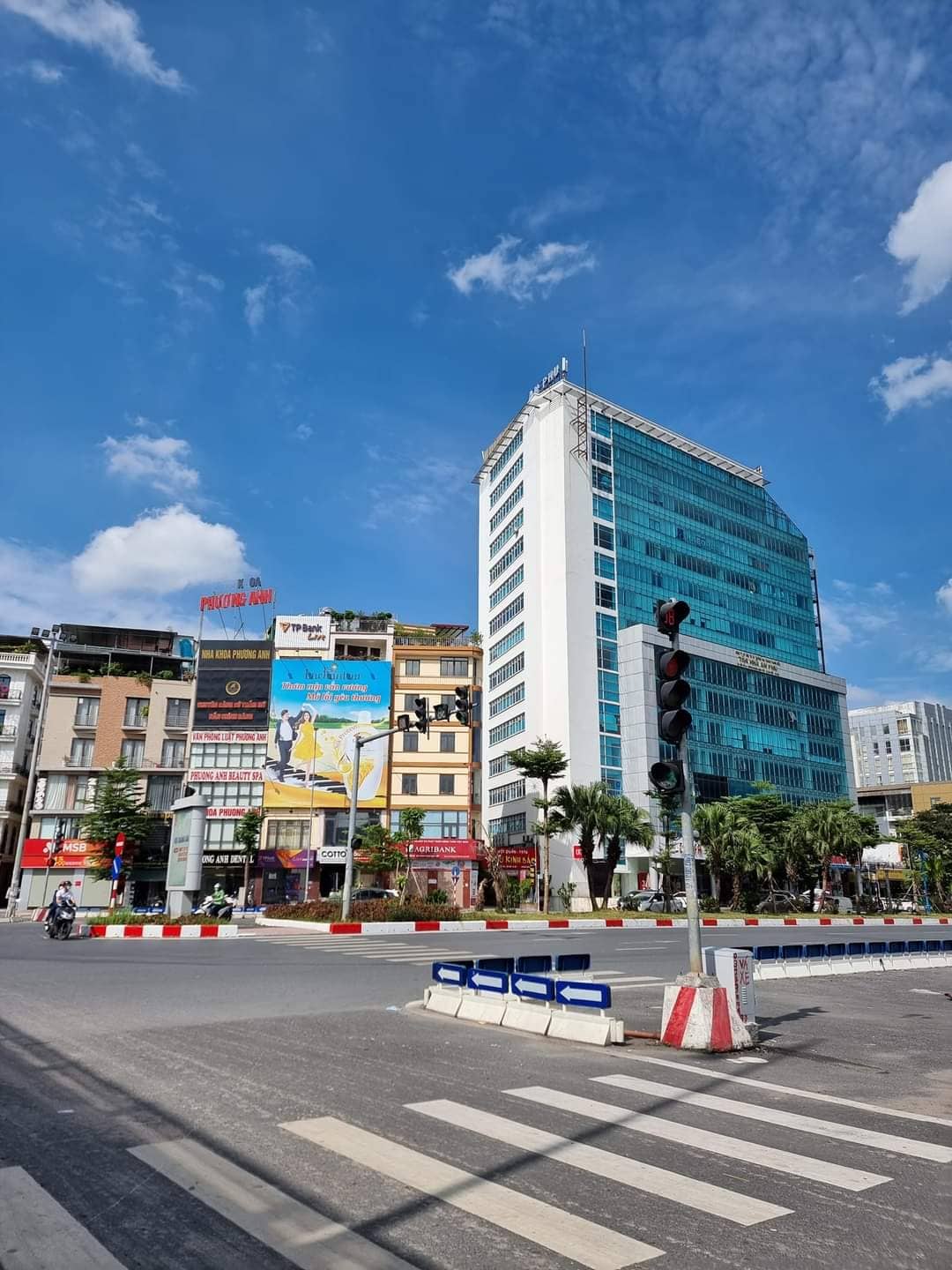 Bán Nhà Hoàng Quốc Việt, Cầu giấy 70m Lô Góc, Ô tô, Kinh doanh, nhỉnh 12 tỷ