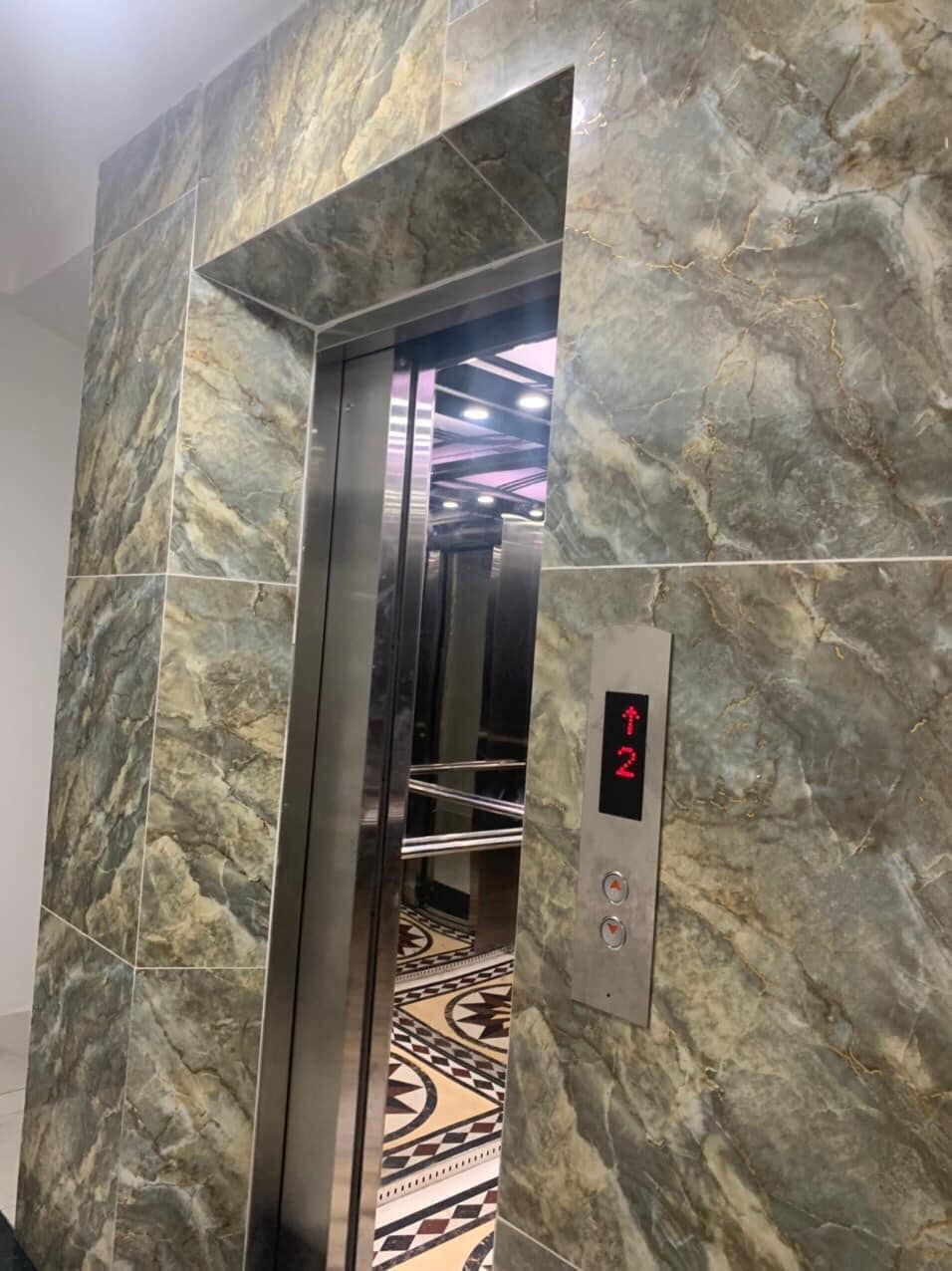 BÁN CĂN HỘ DỊCH VỤ THANH XUÂN, NHÀ MỚI, NGÕ Ô TÔ, THANG MÁY, FULL NỘI THẤT.