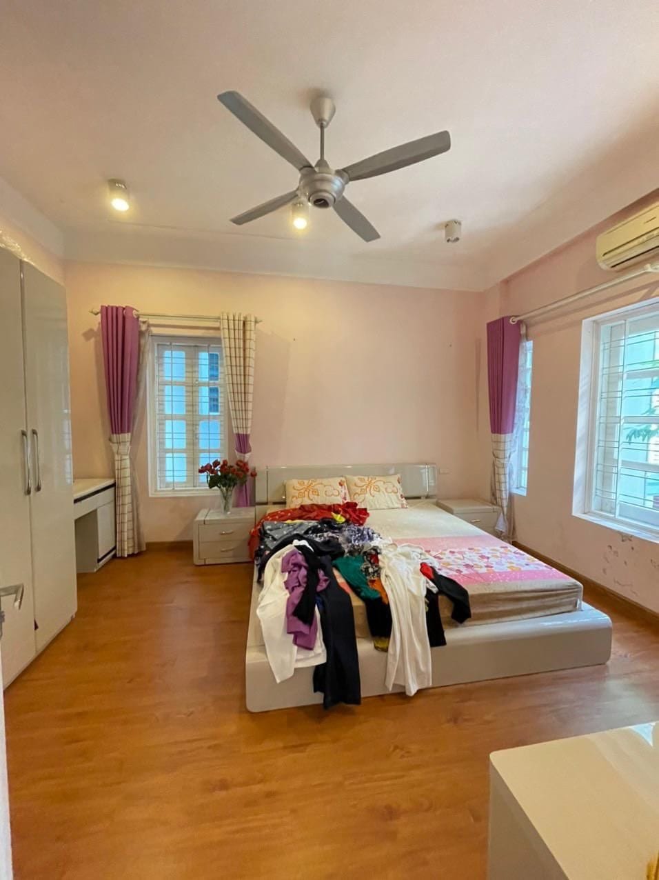 Bán Nhà Đặng Văn Ngữ, Đống Đa, 20M Ra Phố, Sổ Riêng, 25m2 4T, Giá 2.25 Tỷ